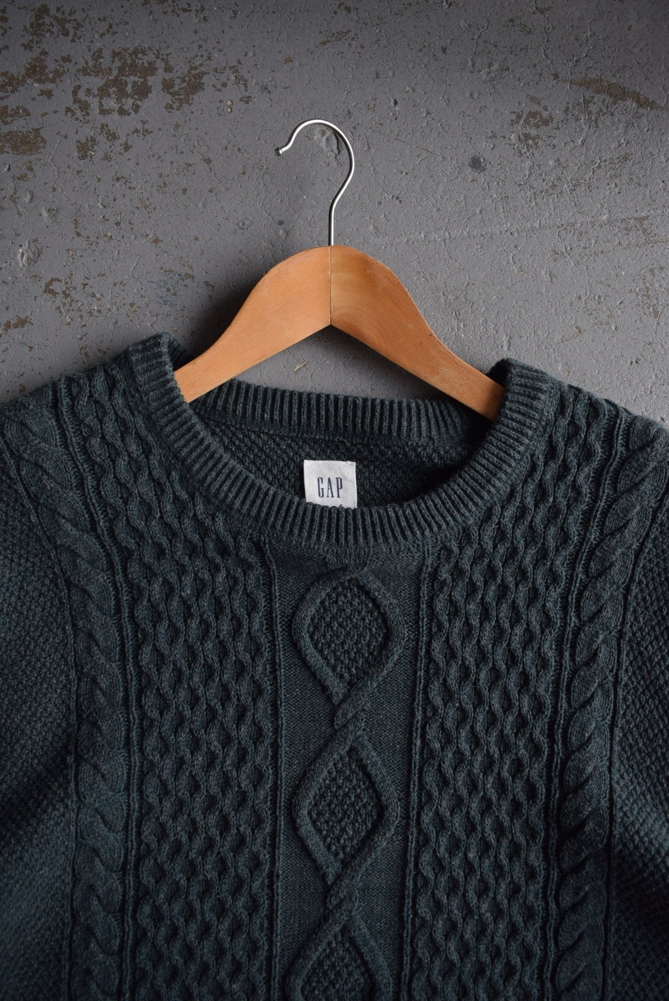 Vintage GAP Knitted Sweater (L) - Retrospective Store