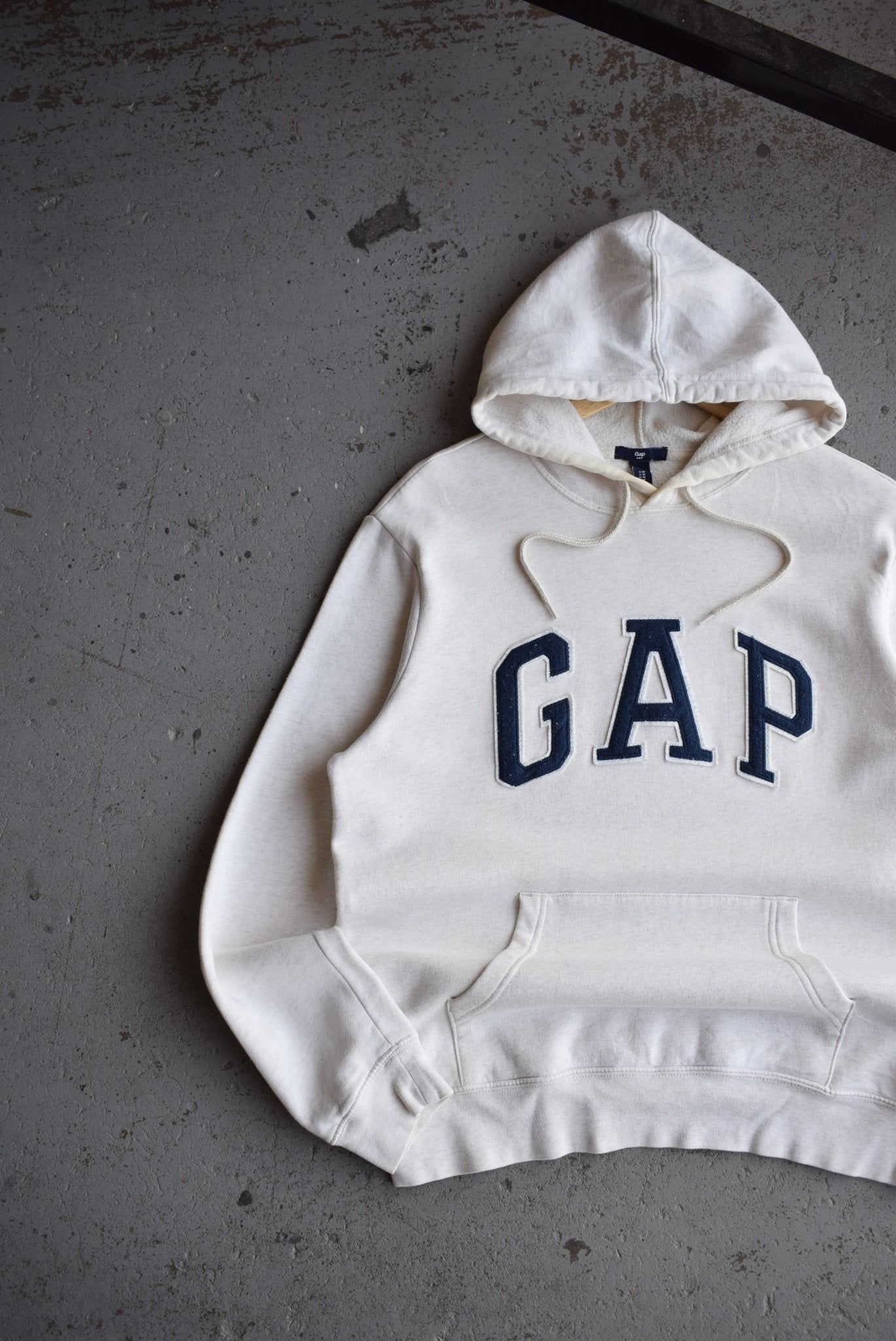 Vintage GAP Spellout Embroidered Hoodie (M) - Retrospective Store