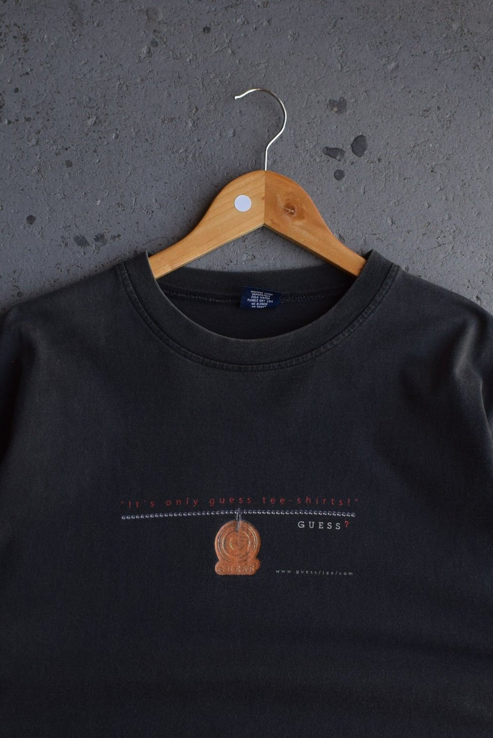 Vintage Guess Jeans Spellout Tee (M) - Retrospective Store