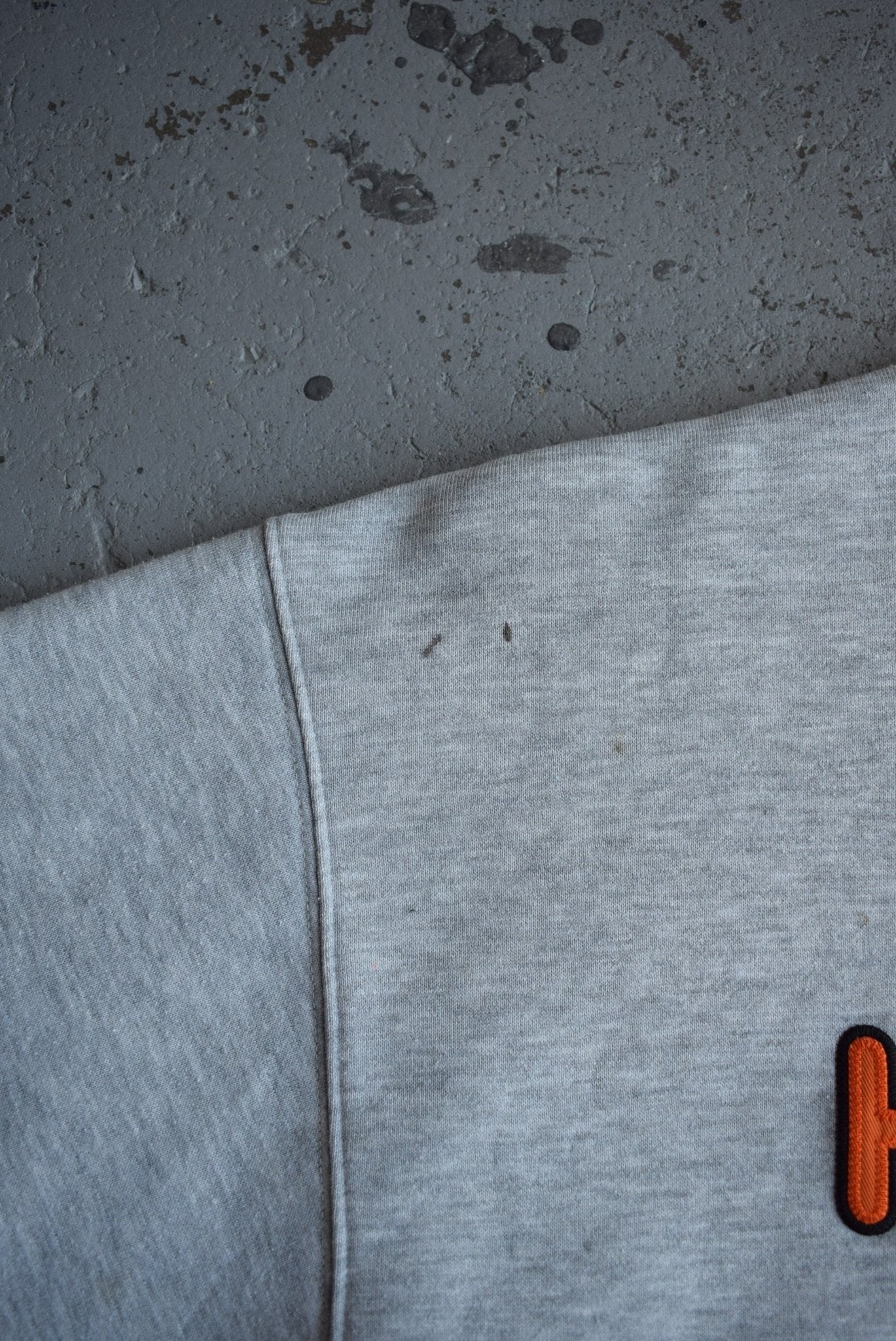 Vintage Hooters Las Vegas Embroidered Crewneck (L) - Retrospective Store