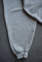 Vintage Hooters Las Vegas Embroidered Crewneck (L) - Retrospective Store