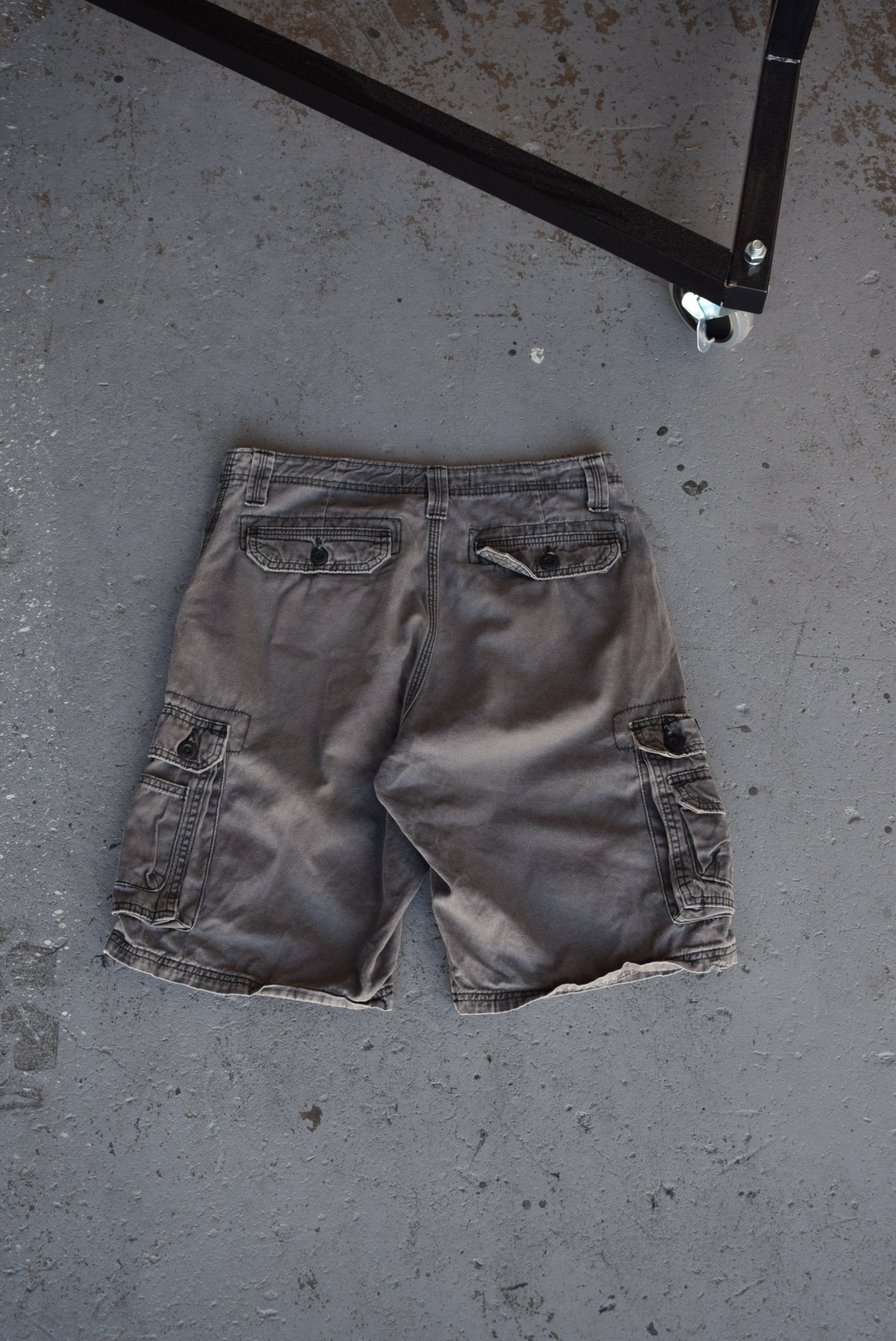 Vintage Lee Cargo Shorts (30) - Retrospective Store