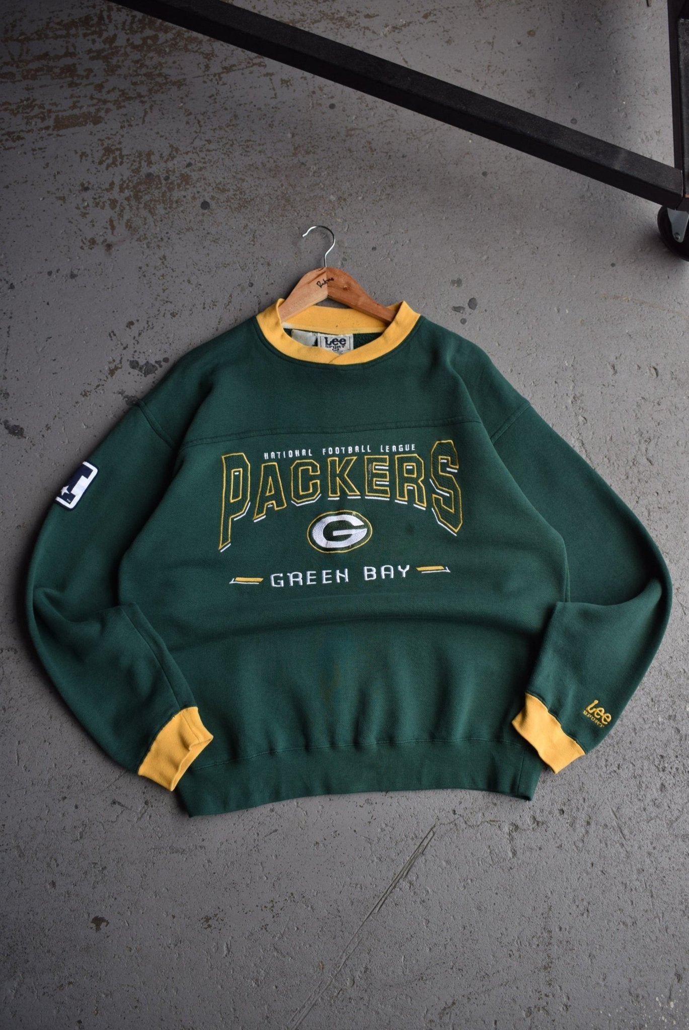 Vintage LEE Sport x NFL Green Bay Packers Embroidered Crewneck (L) - Retrospective Store