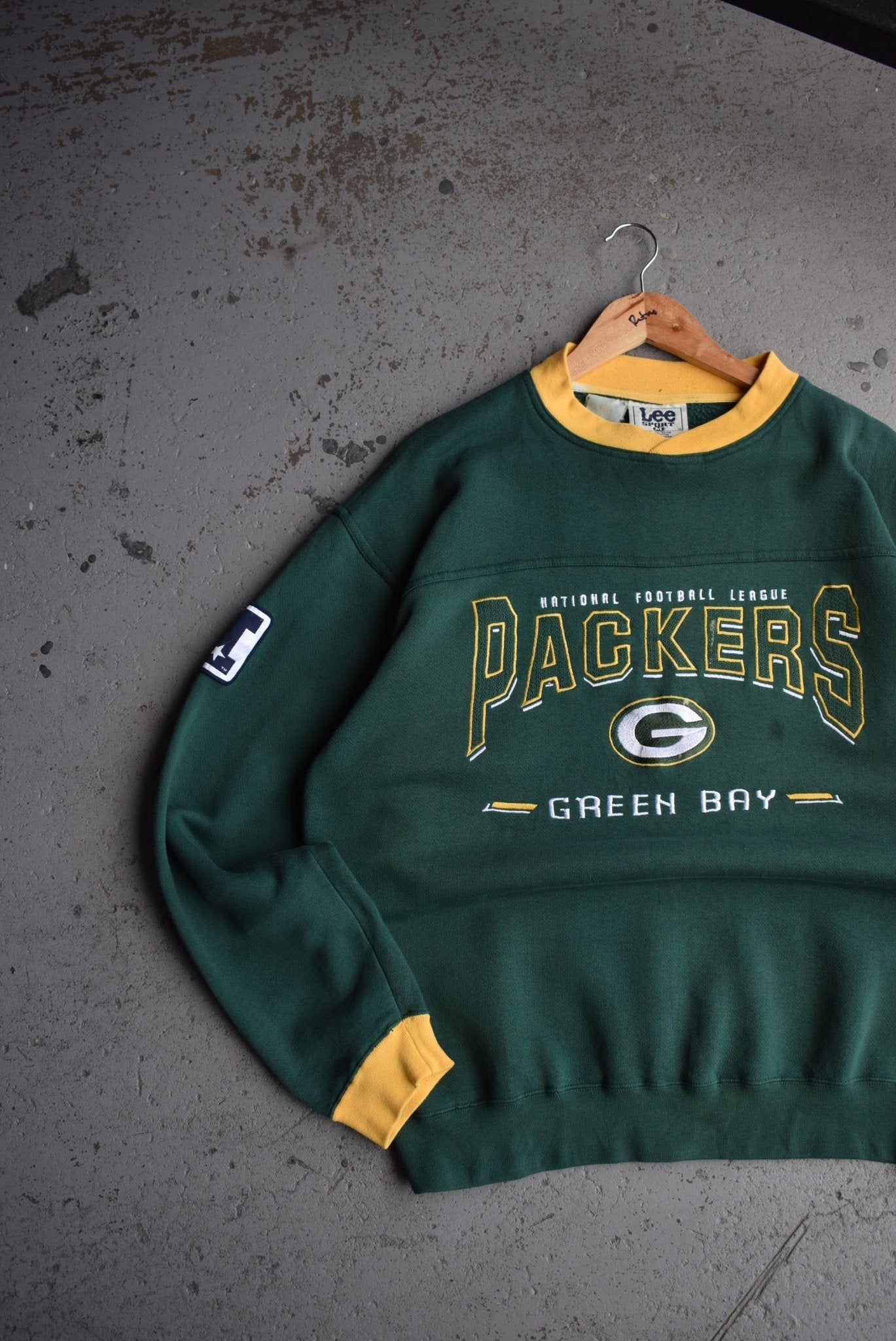 Vintage LEE Sport x NFL Green Bay Packers Embroidered Crewneck (L) - Retrospective Store
