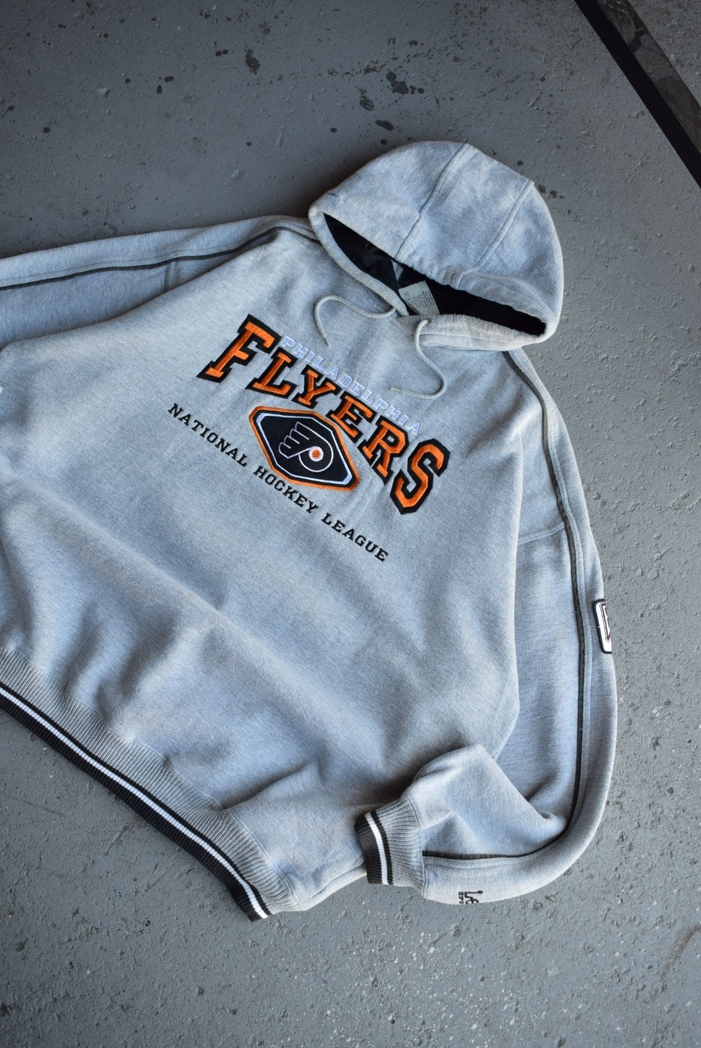 Vintage Lee Sport x NHL Philadelphia Flyers Embroidered Hoodie (XXL/3XL) - Retrospective Store