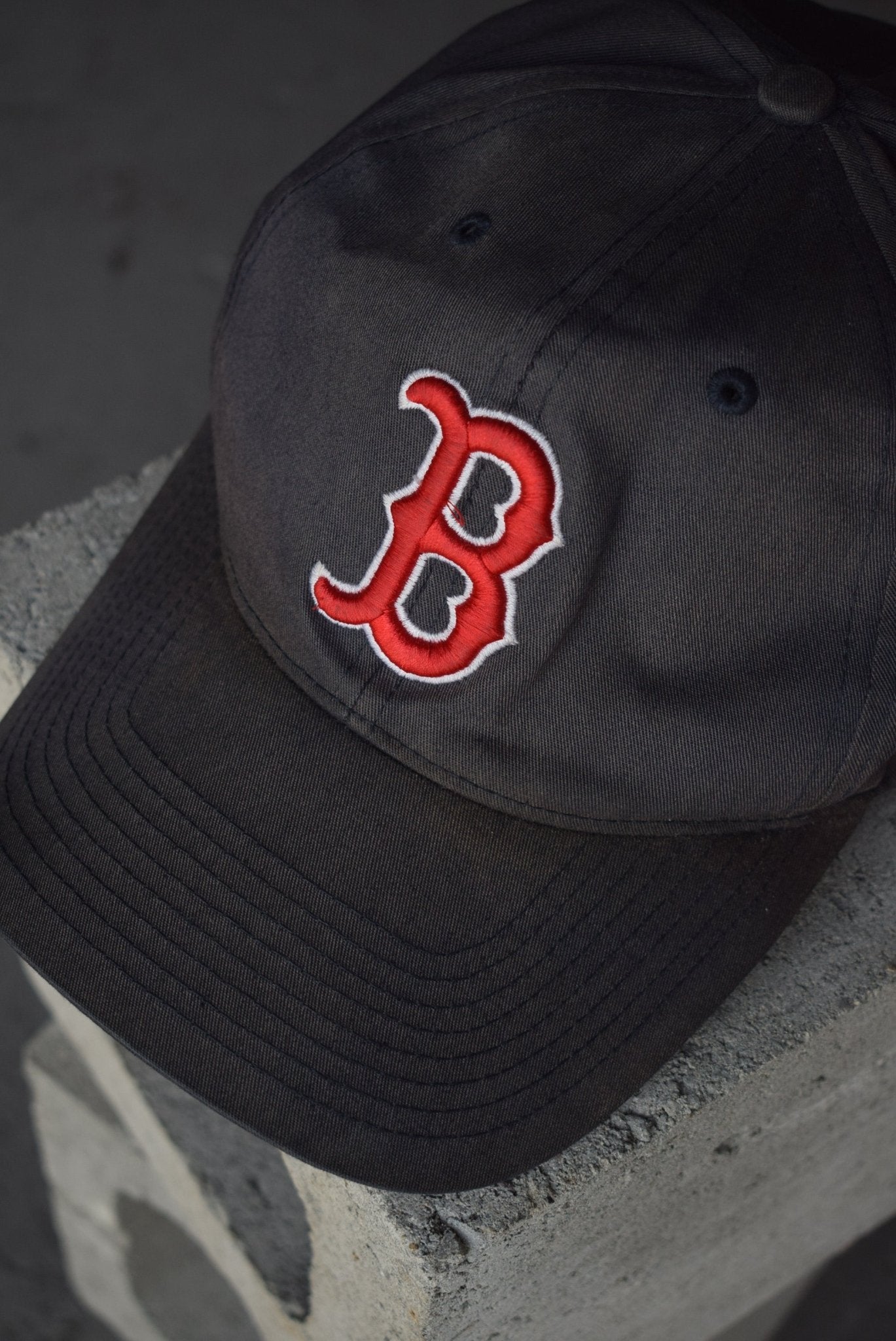 Vintage MLB Boston Red Sox Embroidered Hat - Retrospective Store