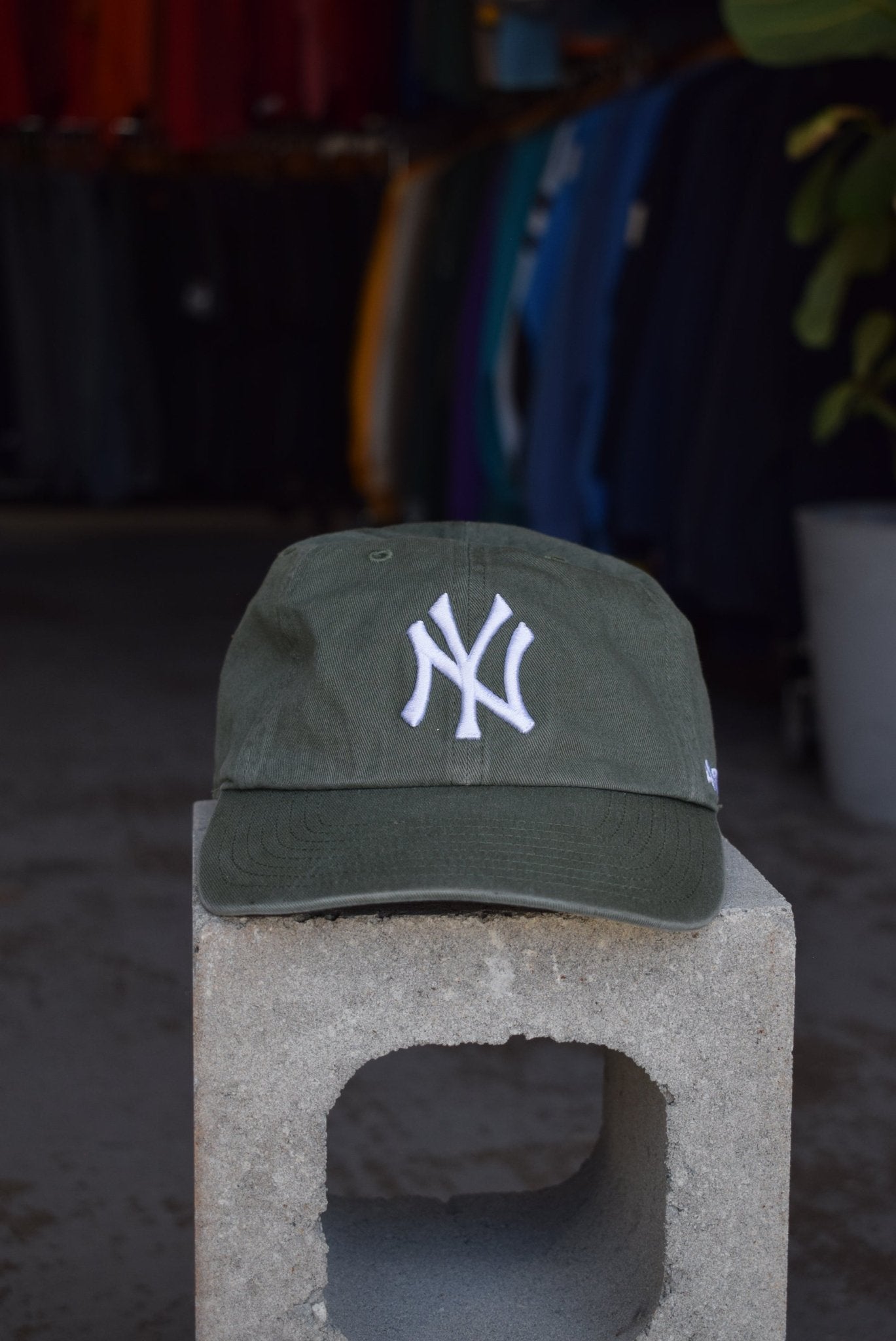 Vintage MLB New York Yankees Embroidered Hat - Retrospective Store