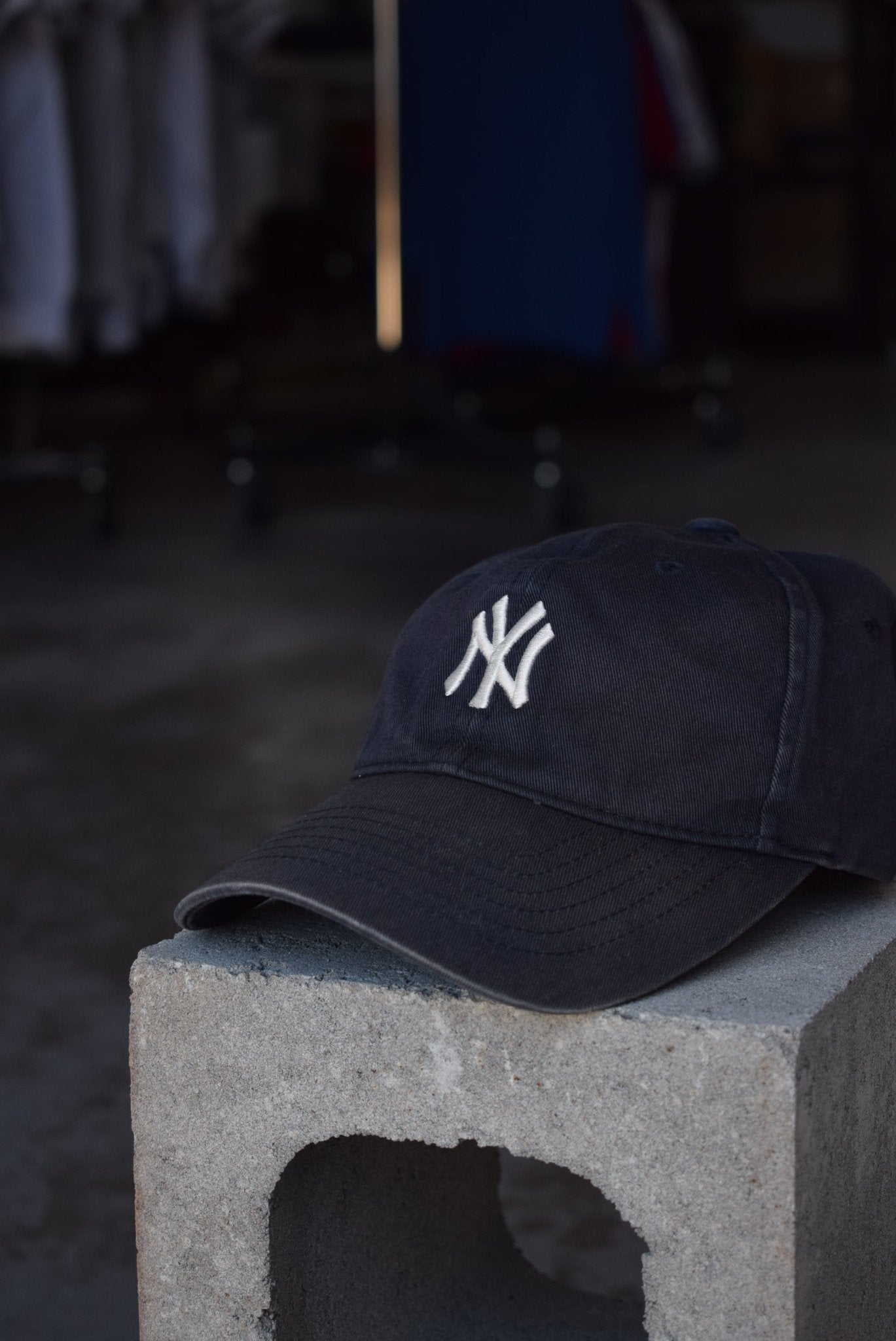 Vintage MLB New York Yankees Embroidered Hat - Retrospective Store