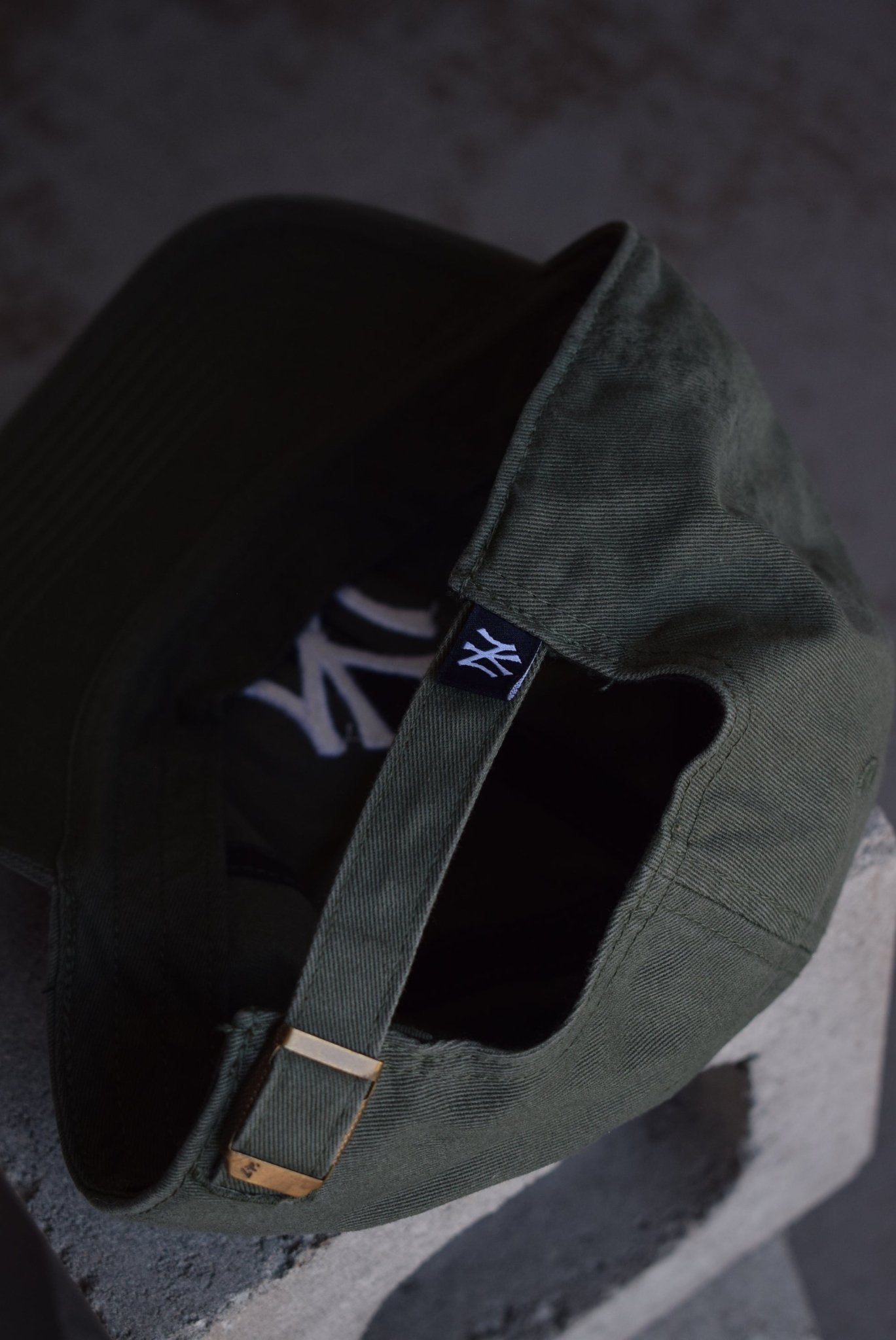 Vintage MLB New York Yankees Embroidered Hat - Retrospective Store