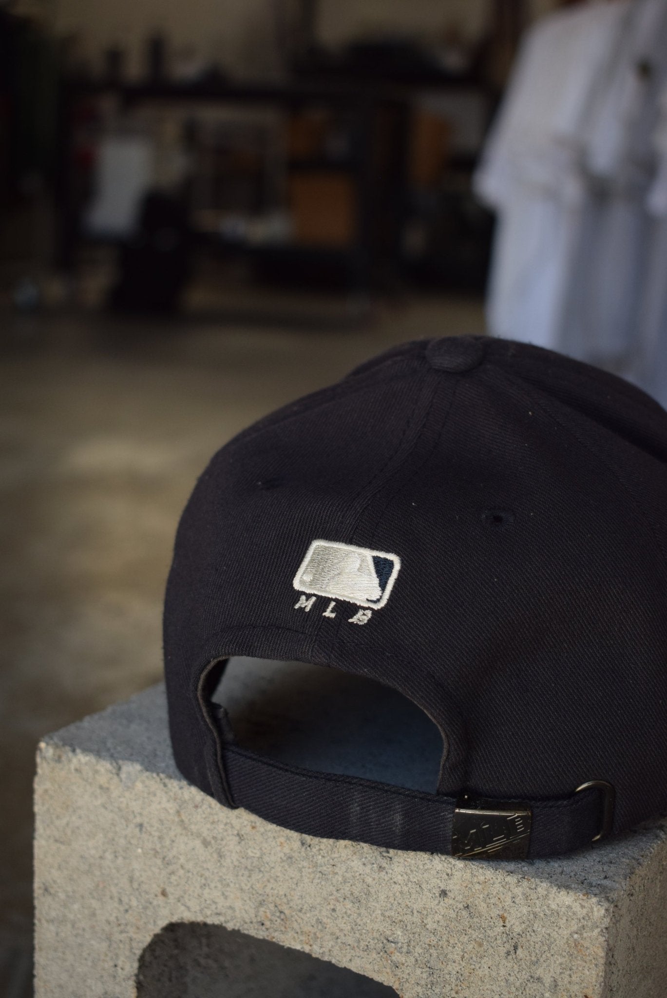 Vintage MLB New York Yankees Embroidered Hat - Retrospective Store