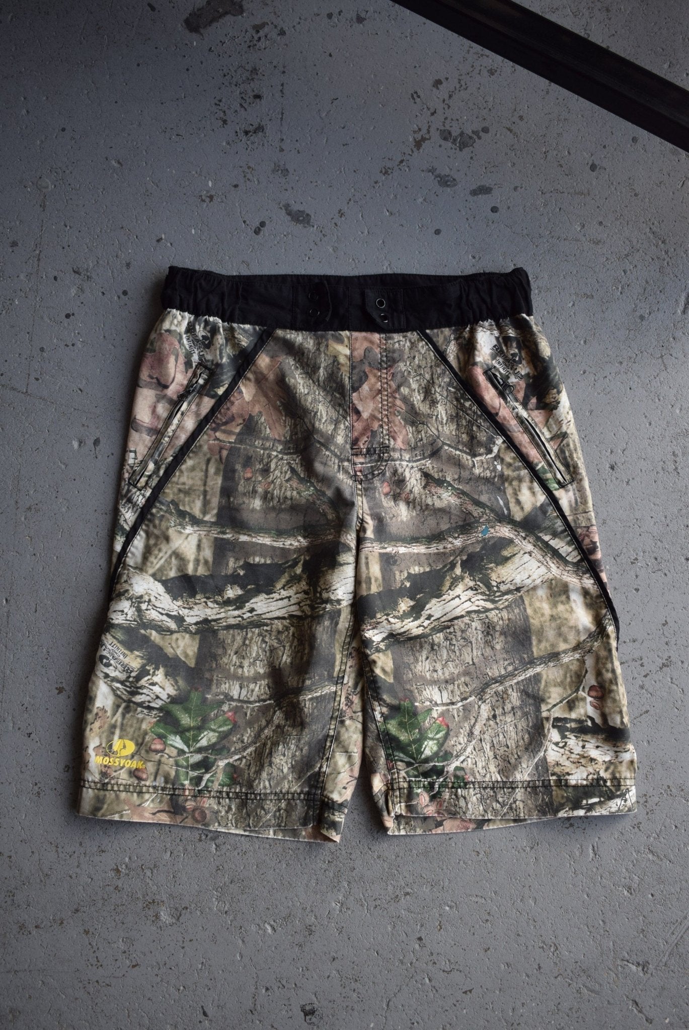 Vintage Mossy - Oak Camo Board Shorts (30) - Retrospective Store