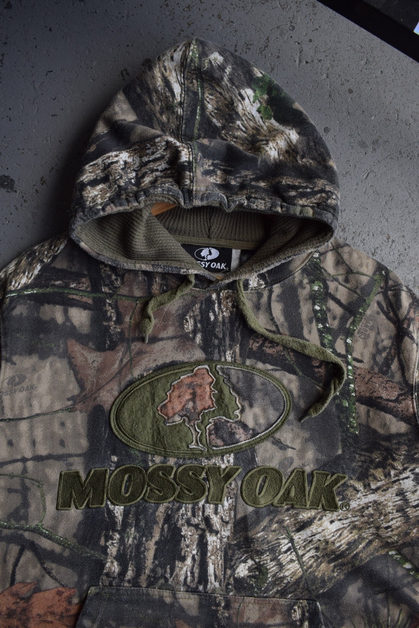 Vintage Mossy Oak Real Tree Embroidered Hoodie (XL) - Retrospective Store