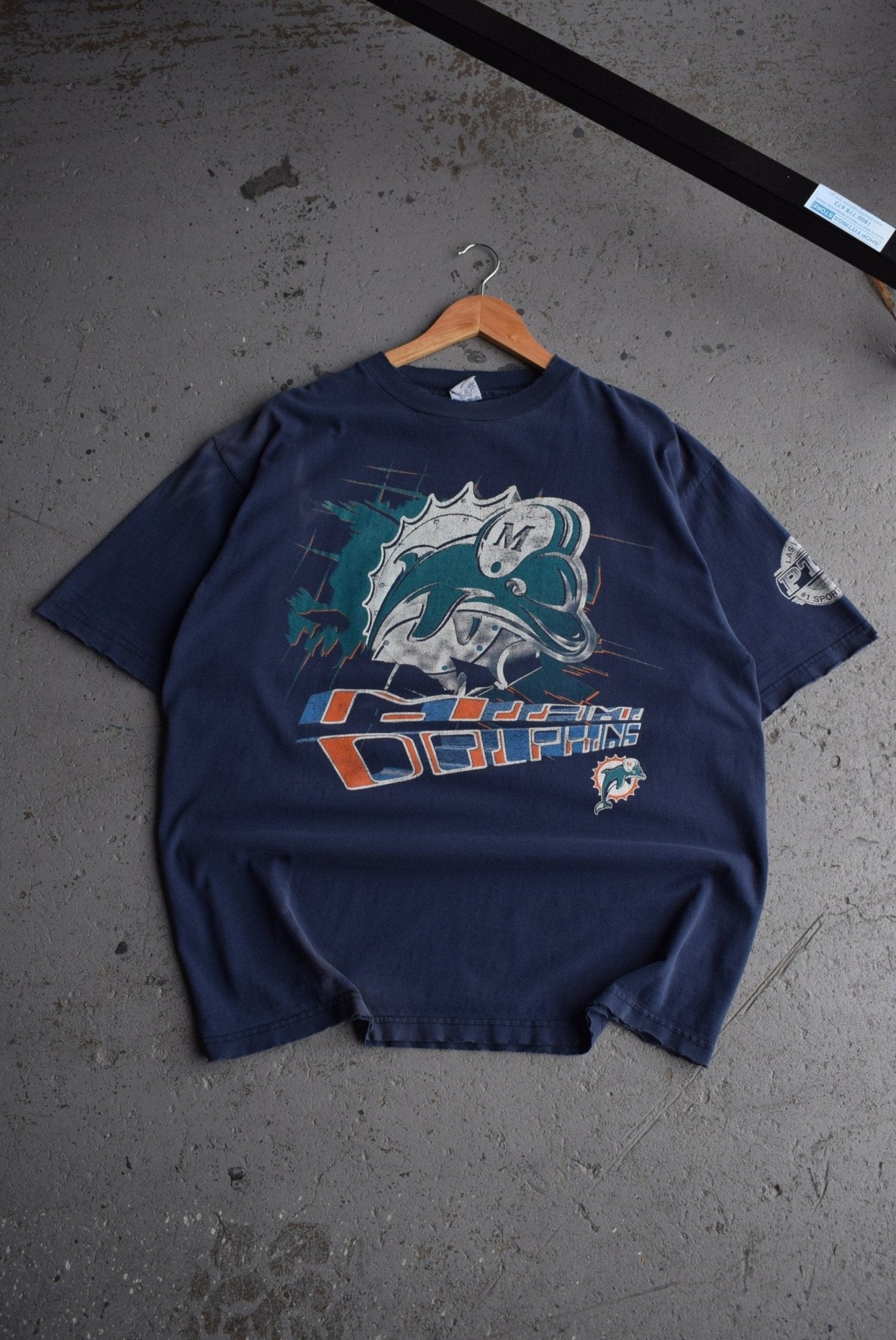 Vintage NFL Miami Dolphins Tee (XL) - Retrospective Store