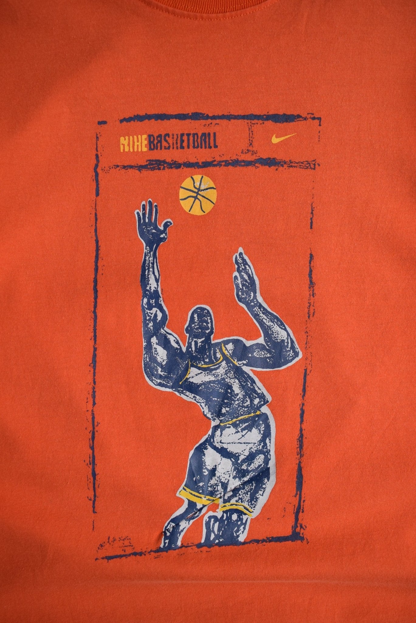 Vintage Nike Basketball Tee (S) - Retrospective Store