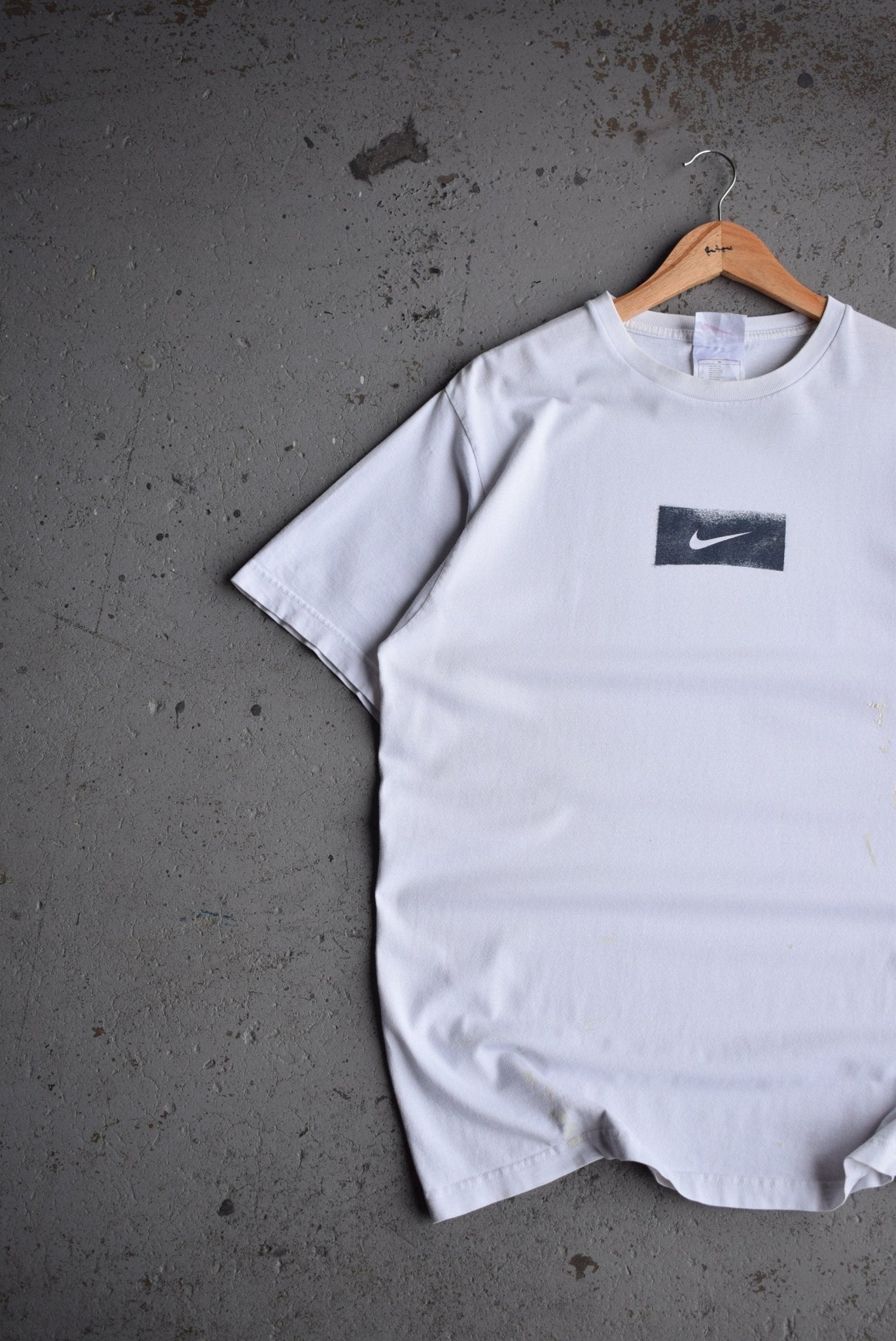Vintage Nike Big Swoosh Tee (L) - Retrospective Store