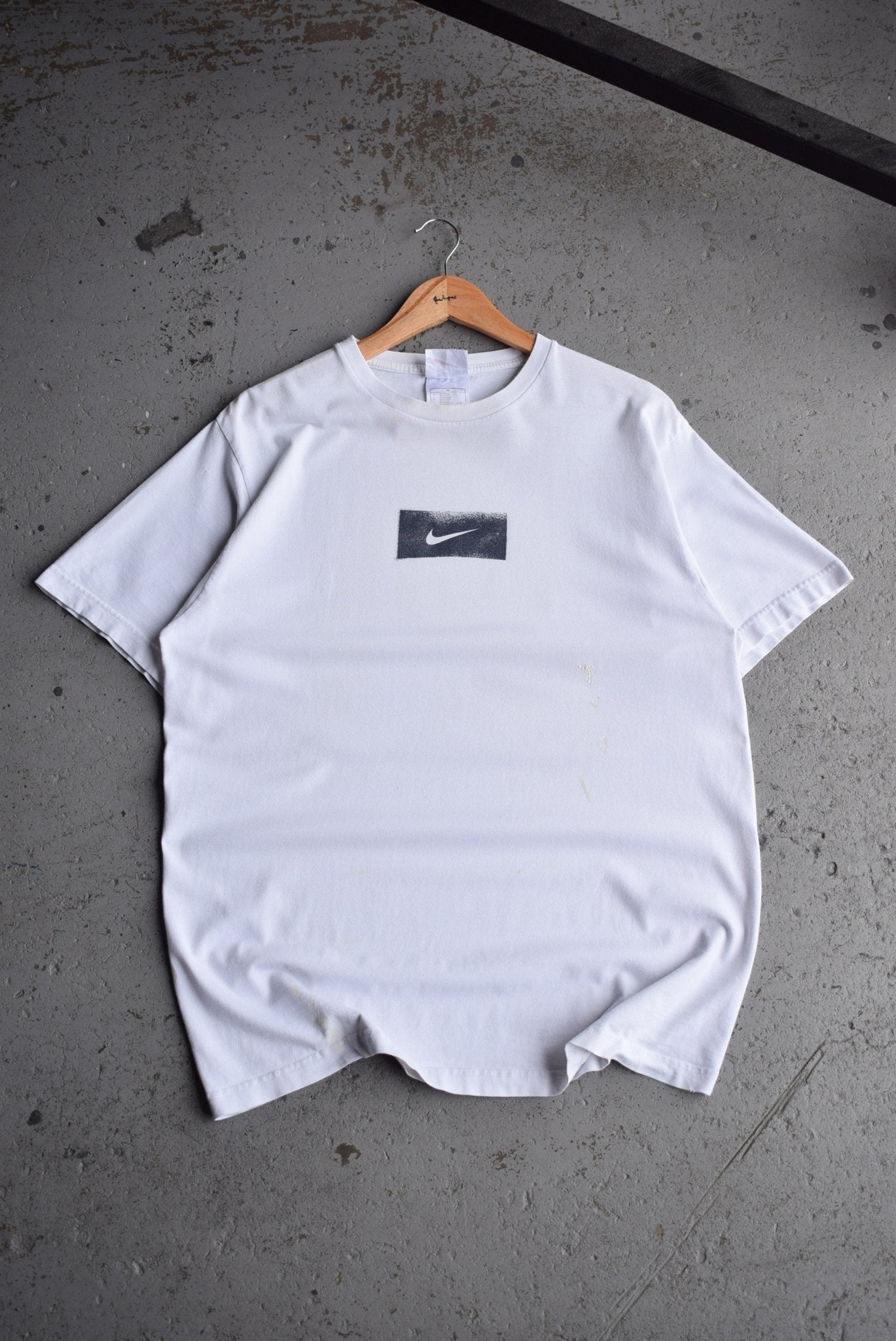 Vintage Nike Big Swoosh Tee (L) - Retrospective Store