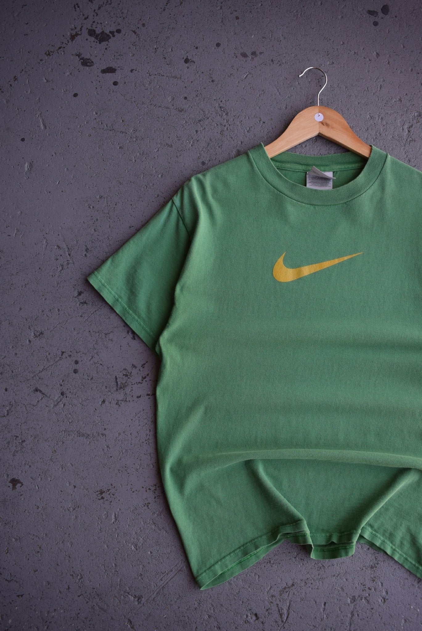 Vintage Nike Big Swoosh Tee (M) - Retrospective Store