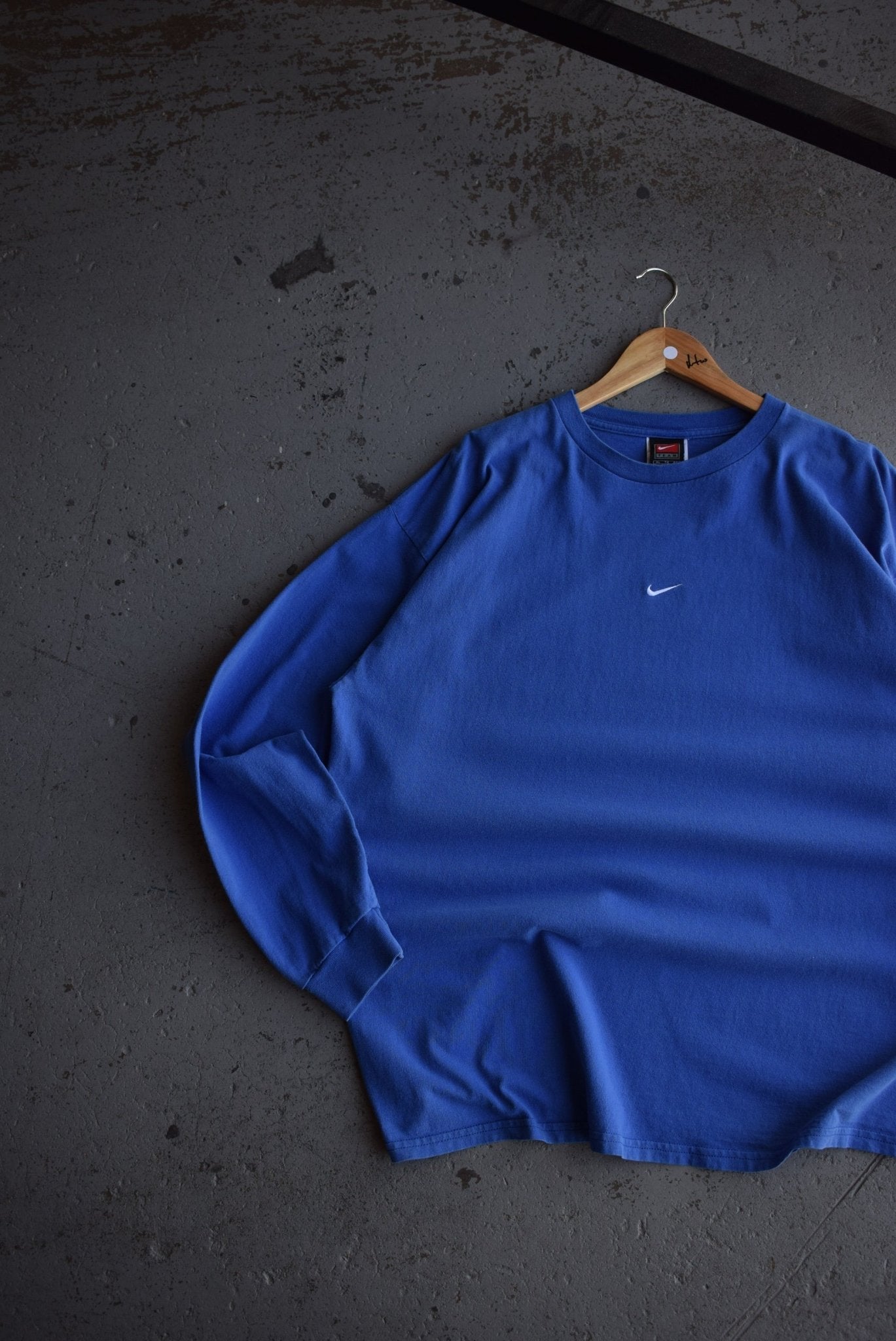 Vintage Nike Centre Swoosh Embroidered Long Sleeve Tee (XL) - Retrospective Store