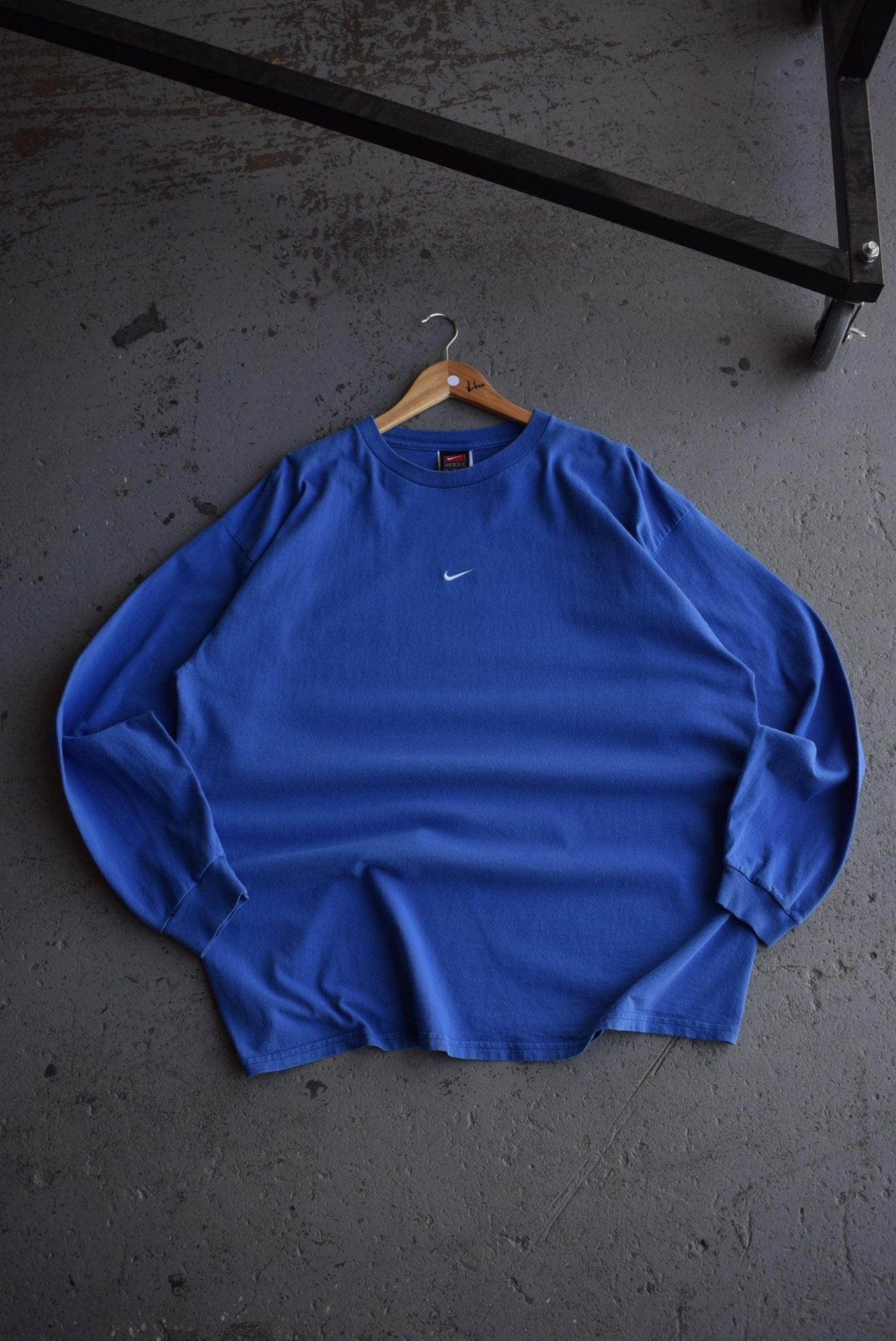 Vintage Nike Centre Swoosh Embroidered Long Sleeve Tee (XL) - Retrospective Store