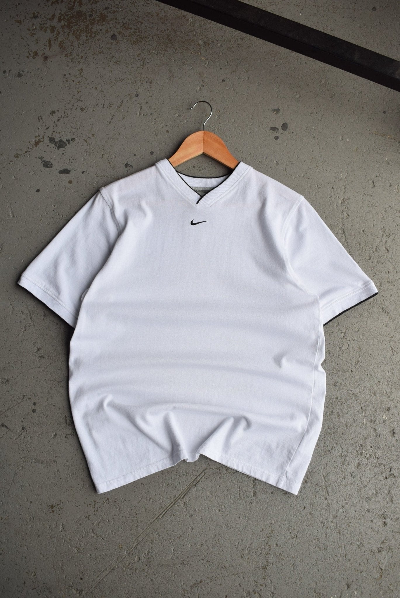 Vintage Nike Centre Swoosh Embroidered Tee (S) - Retrospective Store