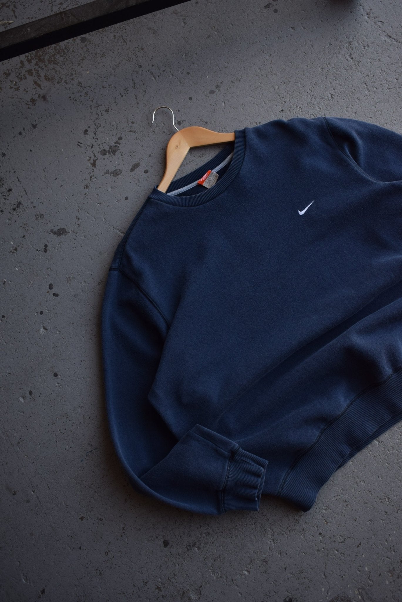 Vintage Nike Classic Logo Embroidered Crewneck (L) - Retrospective Store