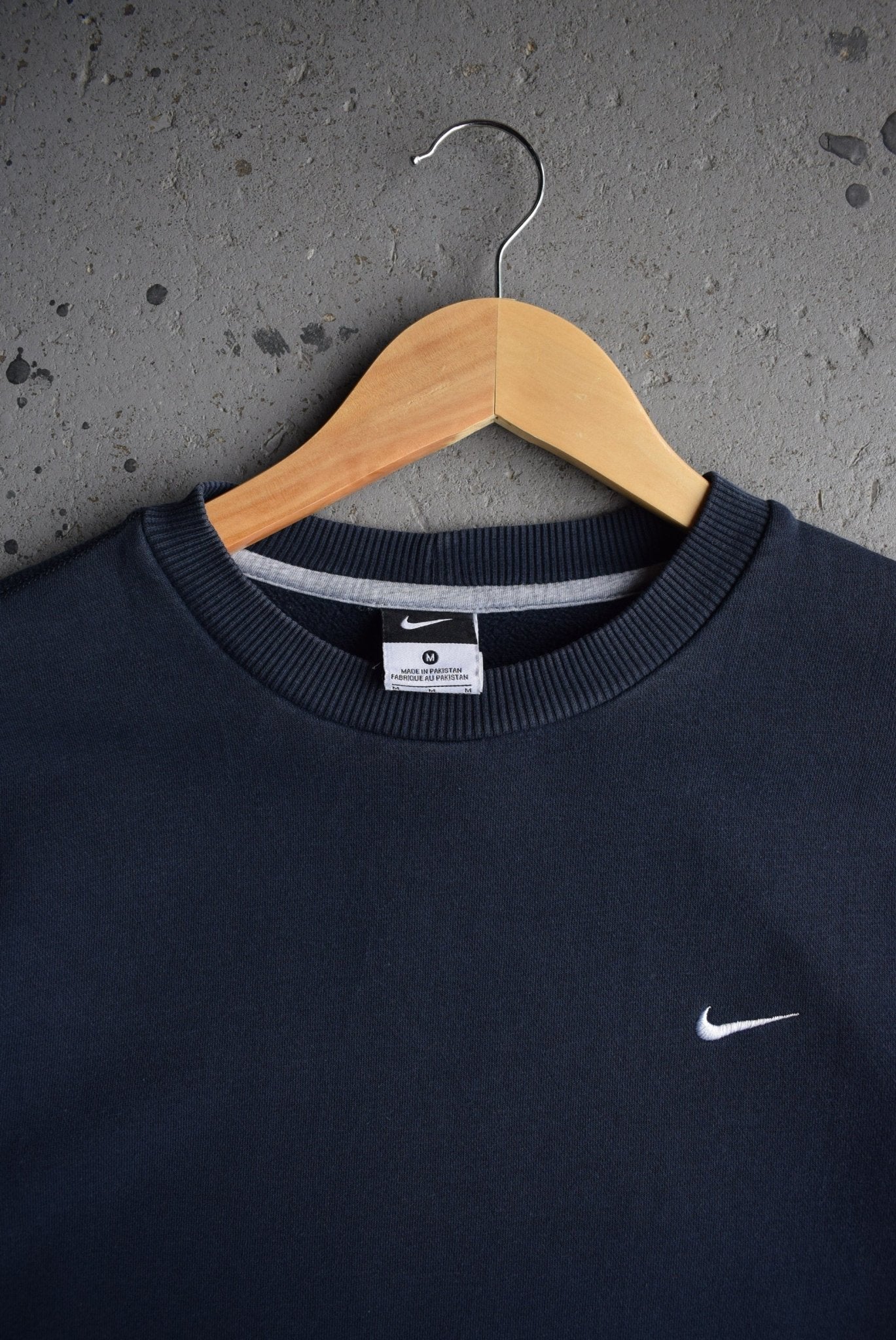 Vintage Nike Classic Logo Embroidered Crewneck (M) - Retrospective Store