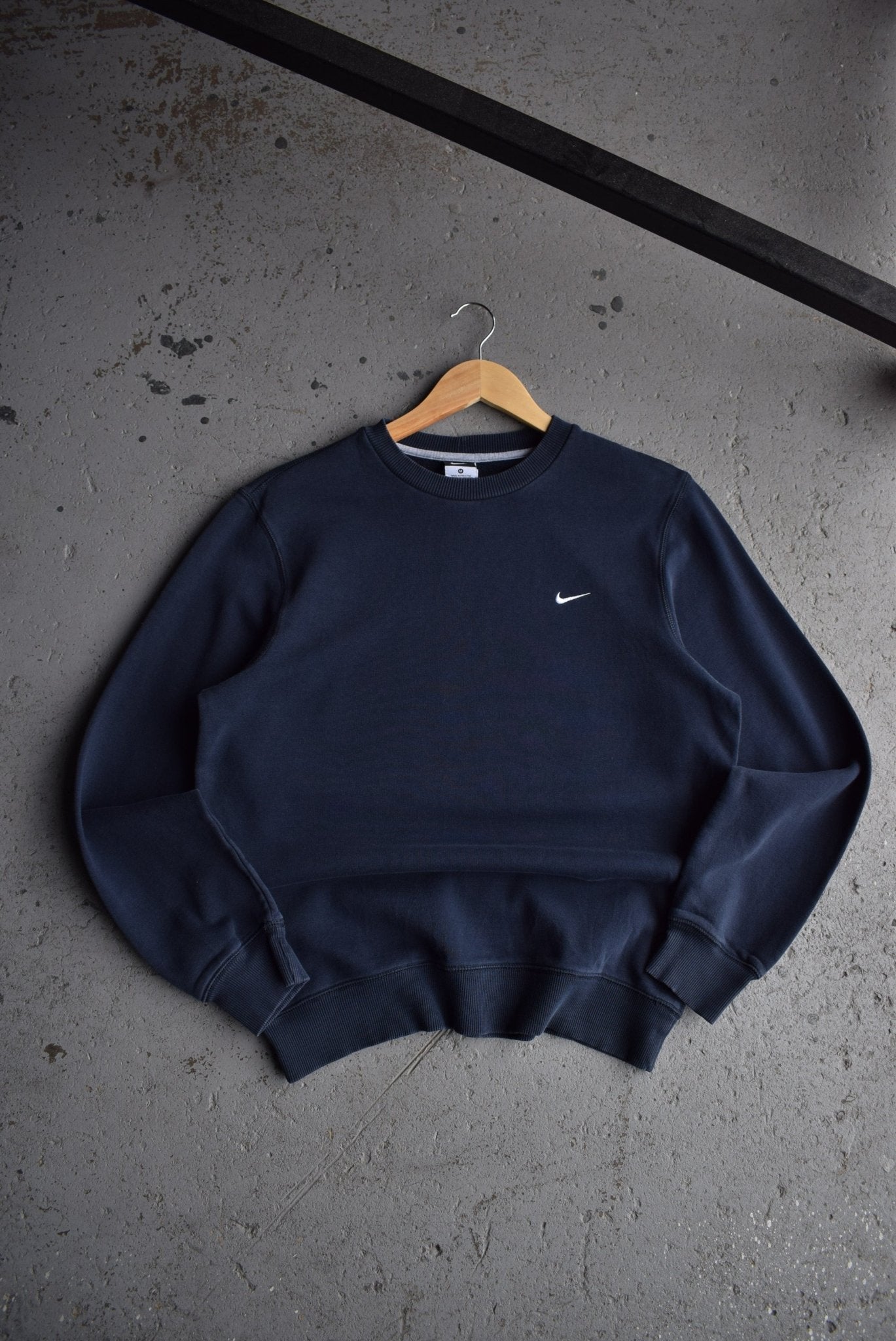 Vintage Nike Classic Logo Embroidered Crewneck (M) - Retrospective Store