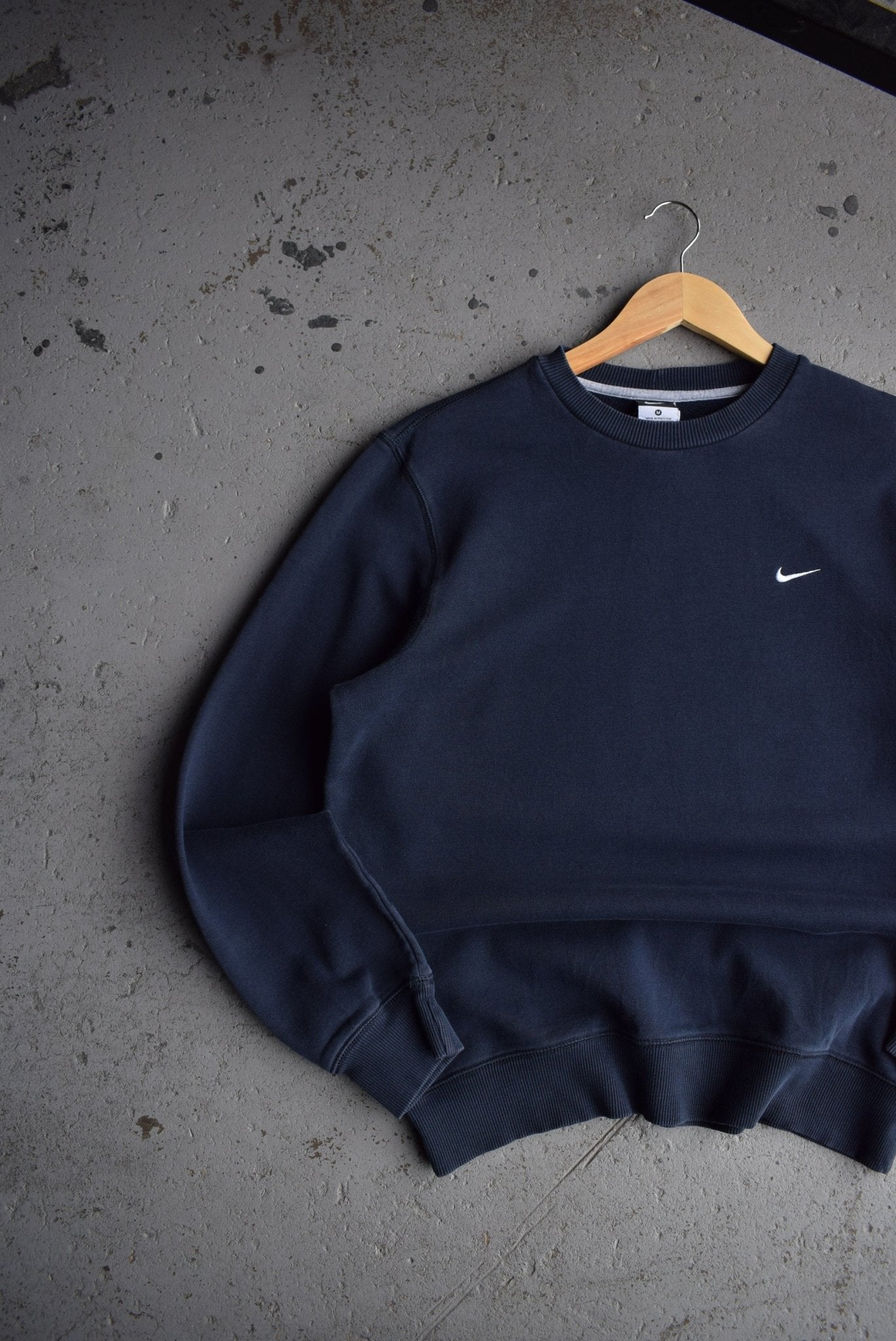 Vintage Nike Classic Logo Embroidered Crewneck (M) - Retrospective Store