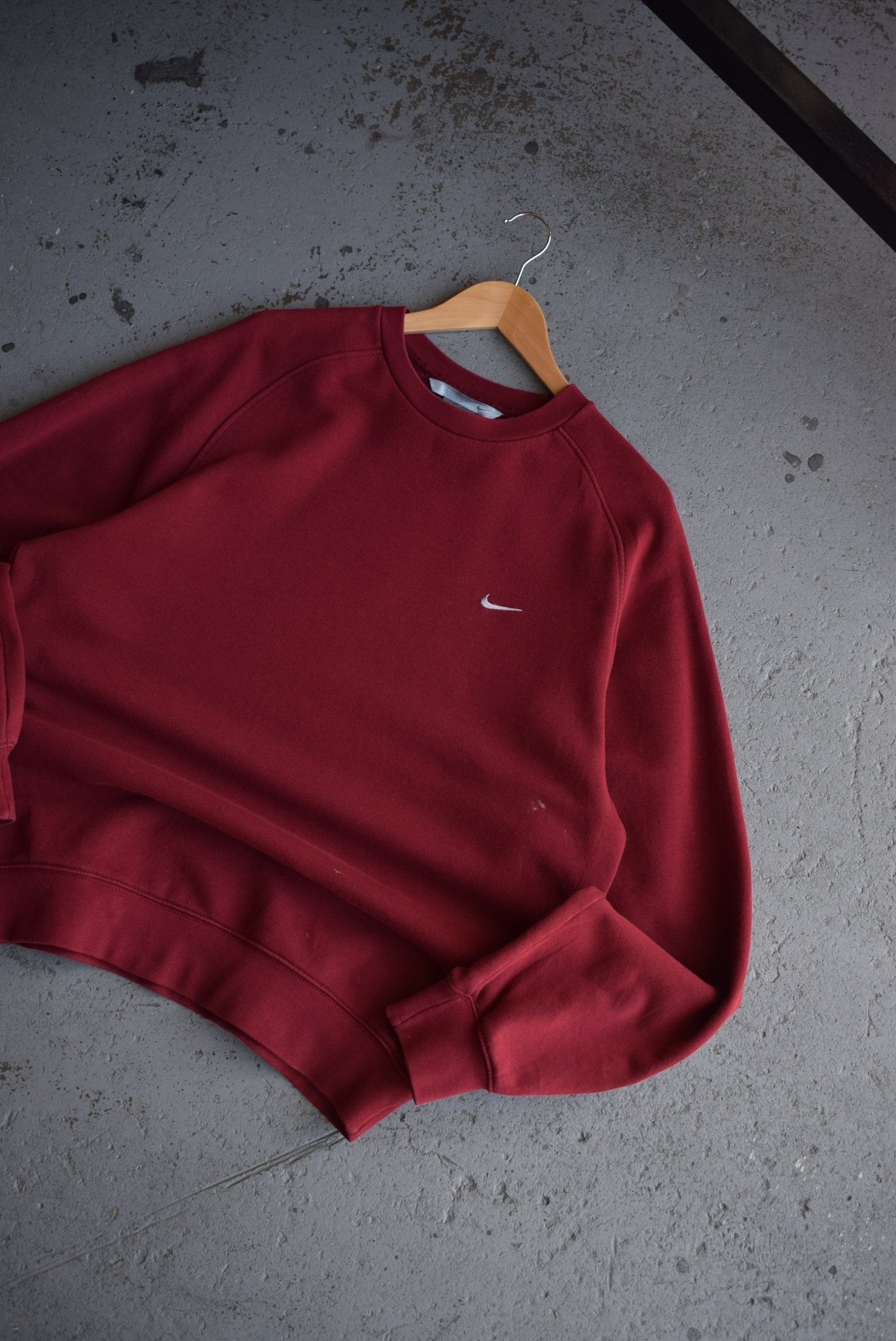 Vintage Nike Classic Logo Embroidered Crewneck (M/L) - Retrospective Store