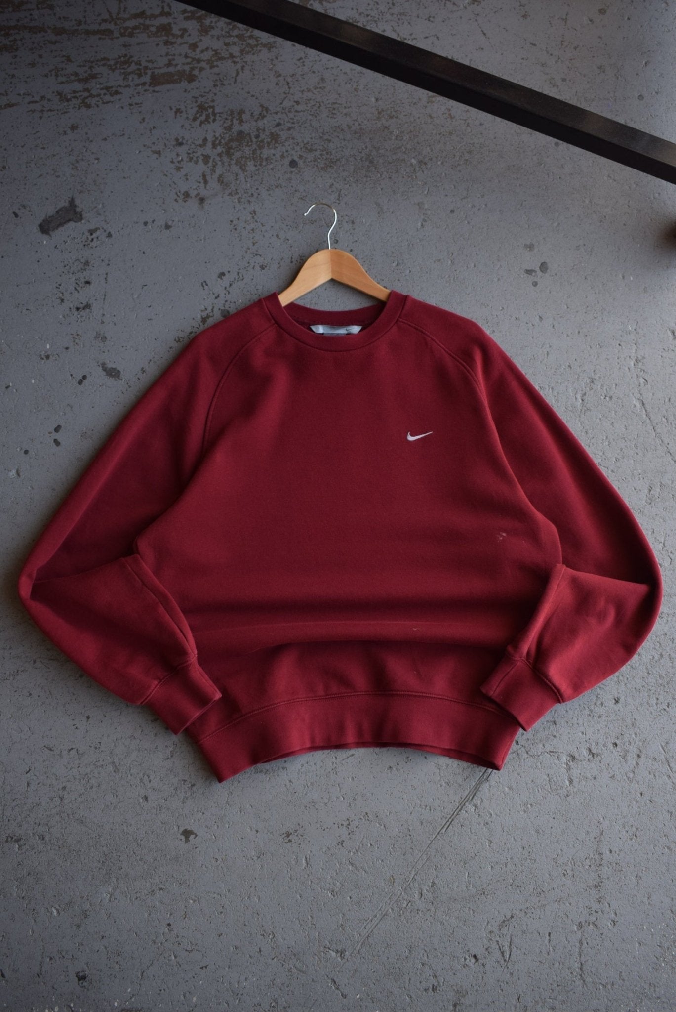 Vintage Nike Classic Logo Embroidered Crewneck (M/L) - Retrospective Store