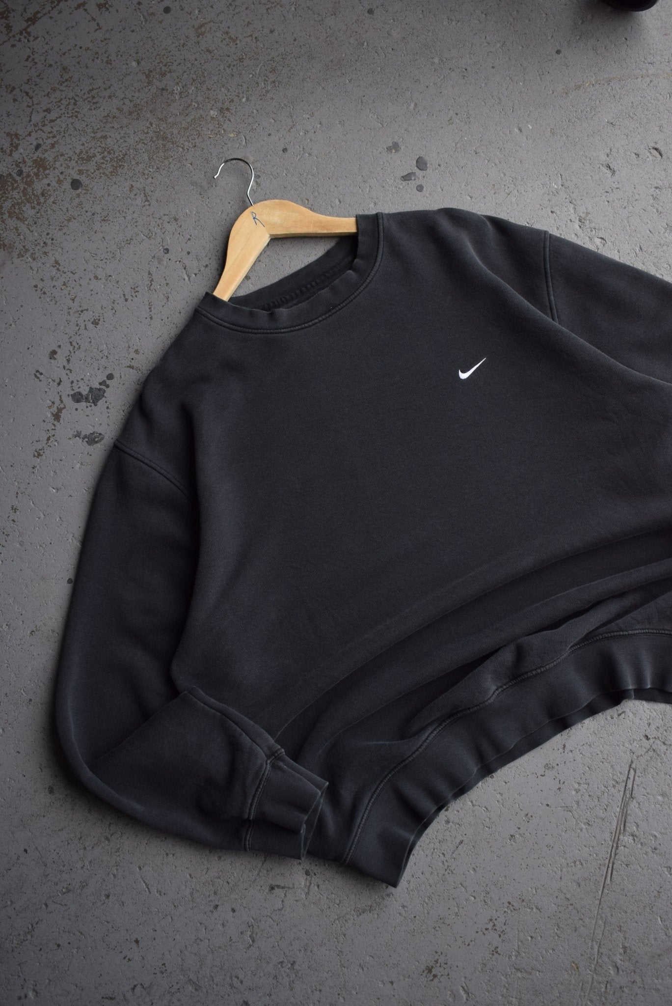 Vintage Nike Classic Logo Embroidered Crewneck (XL) - Retrospective Store