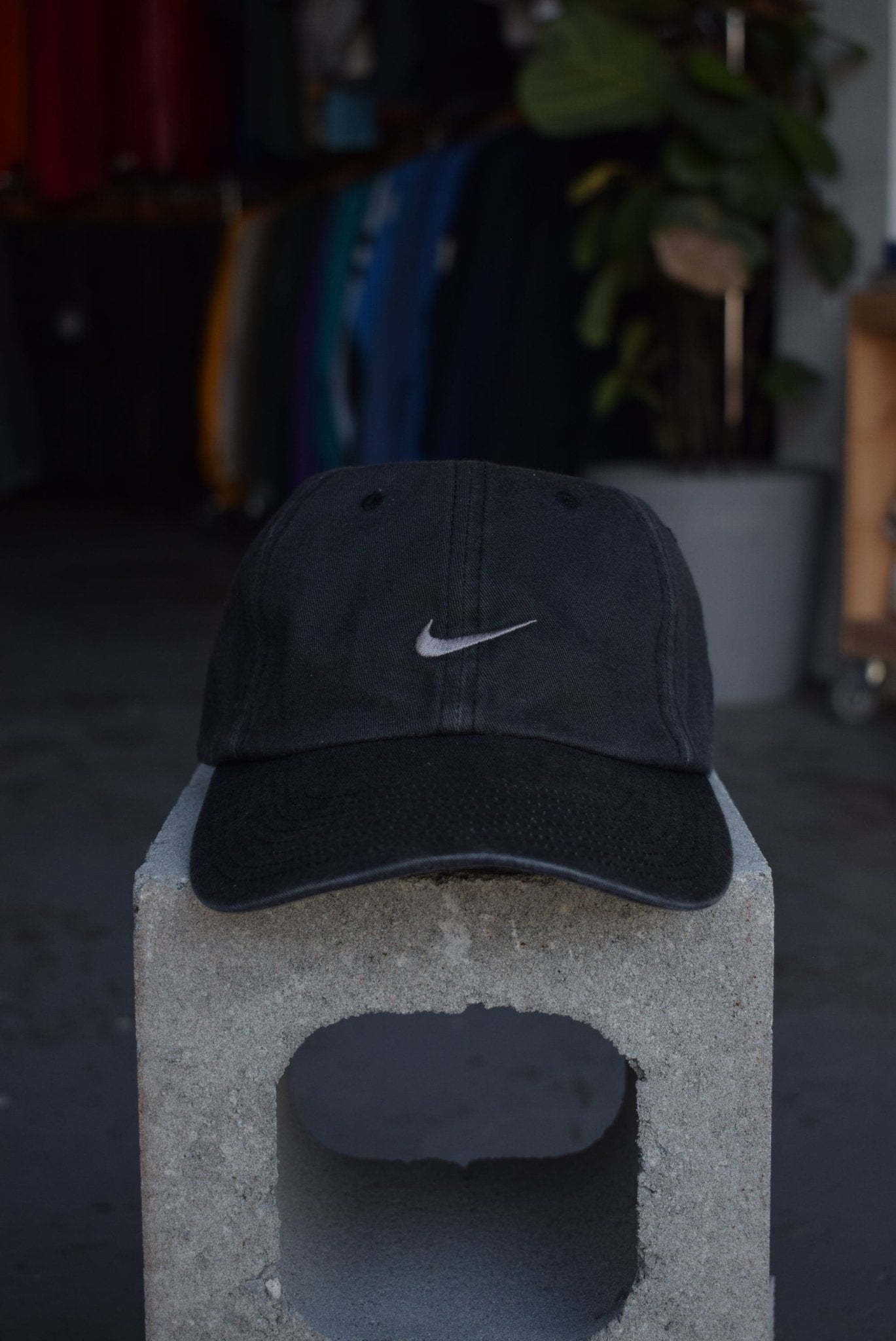 Vintage Nike Classic Logo Embroidered Hat - Retrospective Store
