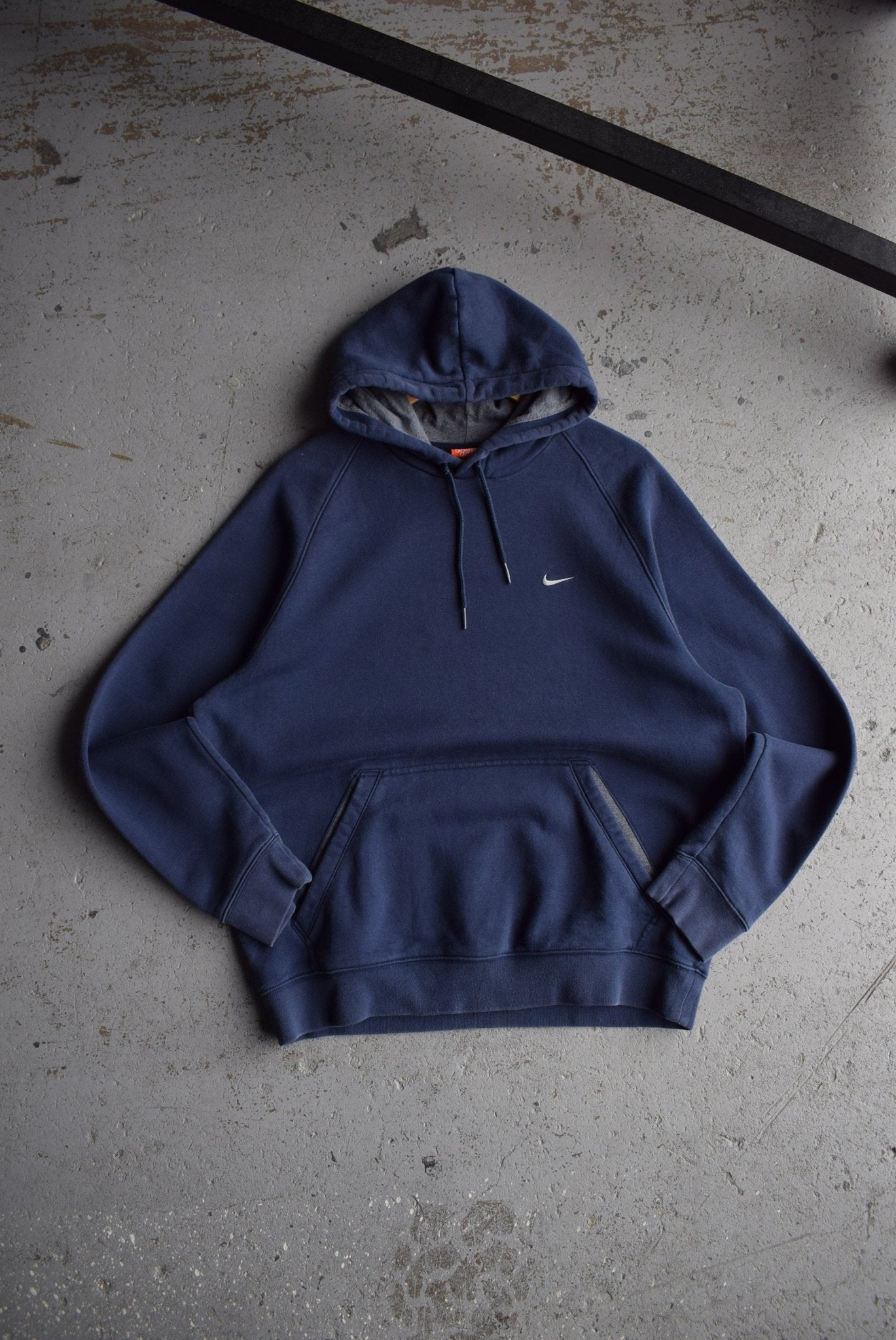 Vintage Nike Classic Logo Embroidered Hoodie (L) - Retrospective Store