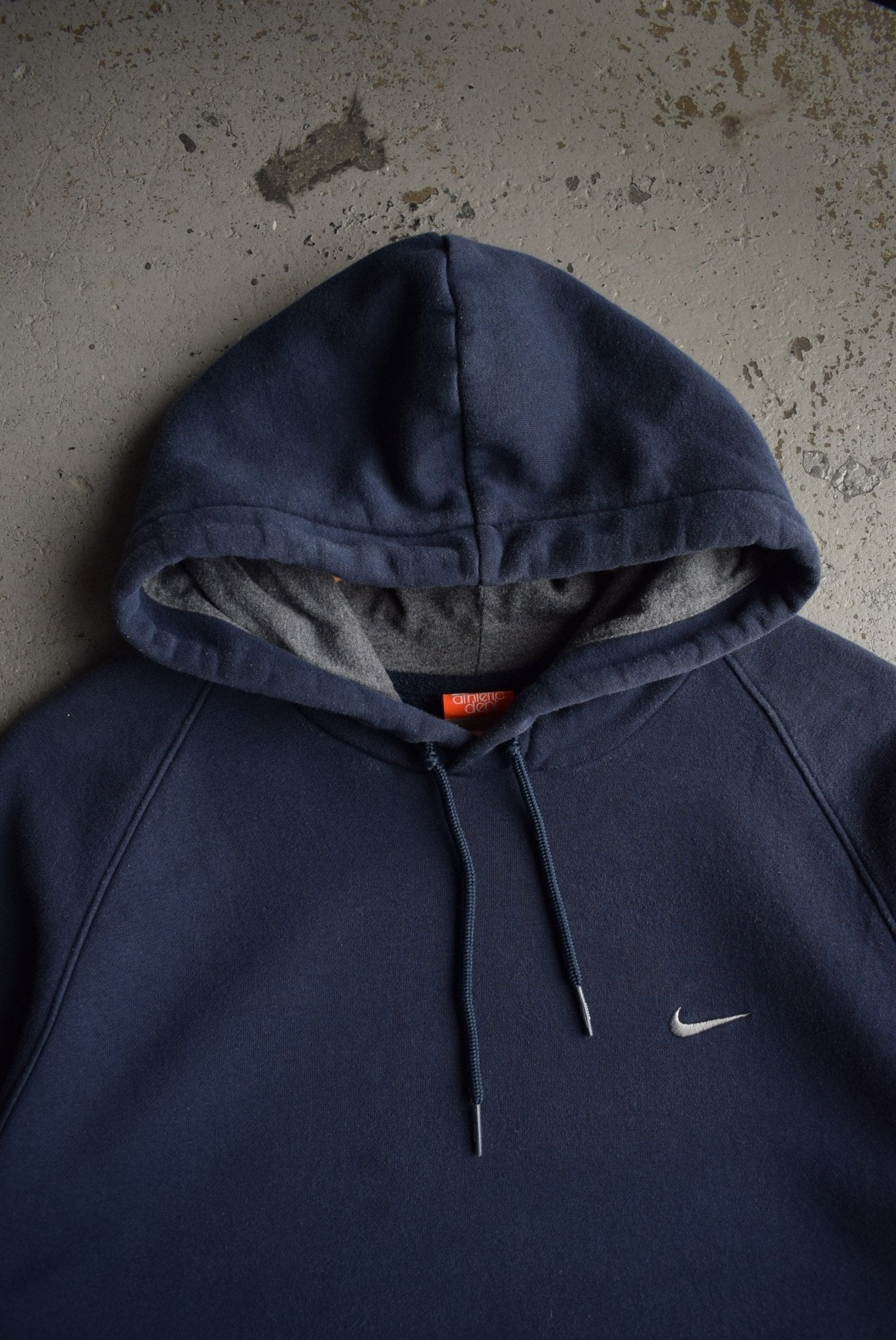 Vintage Nike Classic Logo Embroidered Hoodie (L) - Retrospective Store