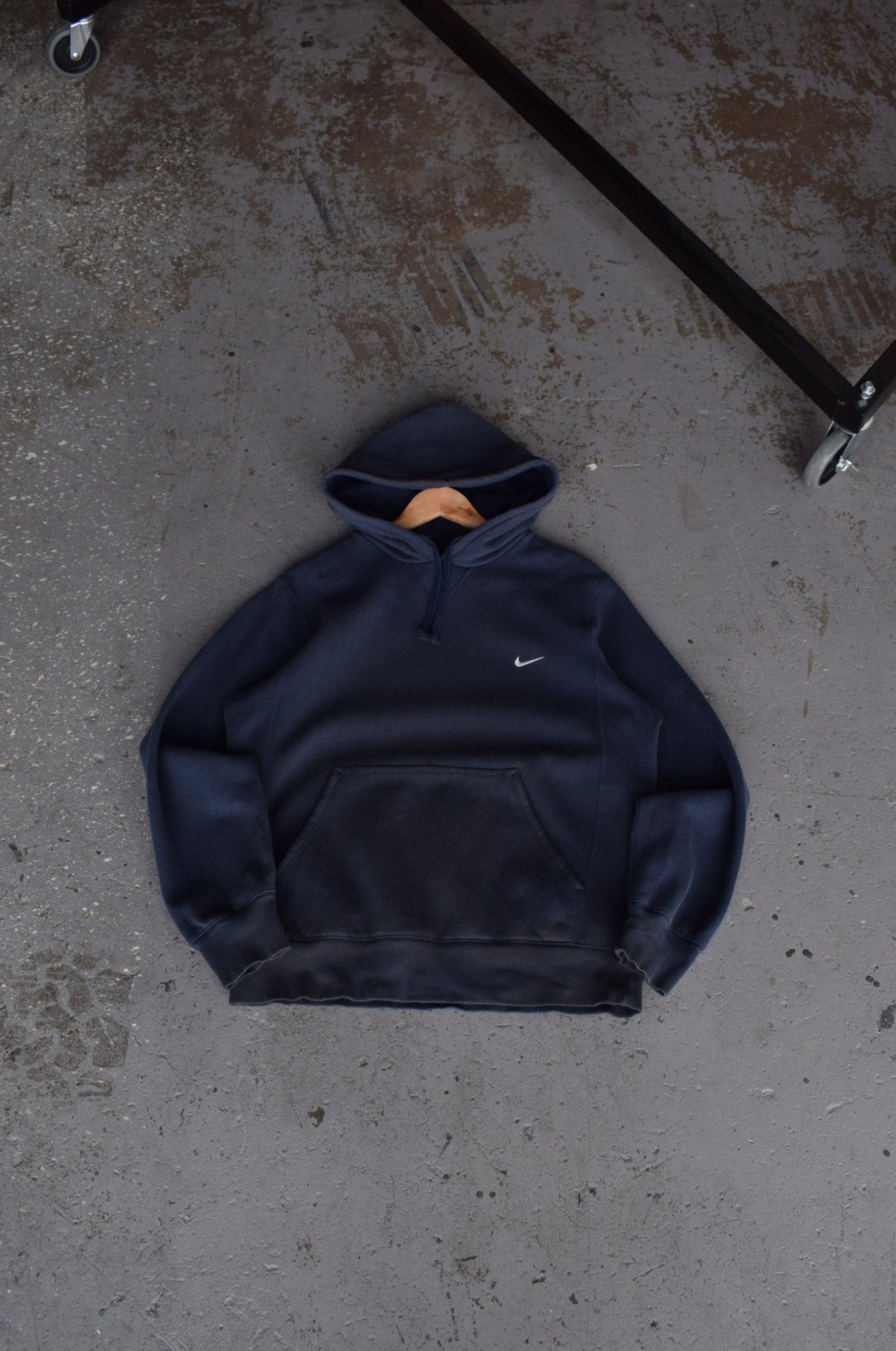 Vintage Nike Classic Logo Embroidered Hoodie (M) - Retrospective Store