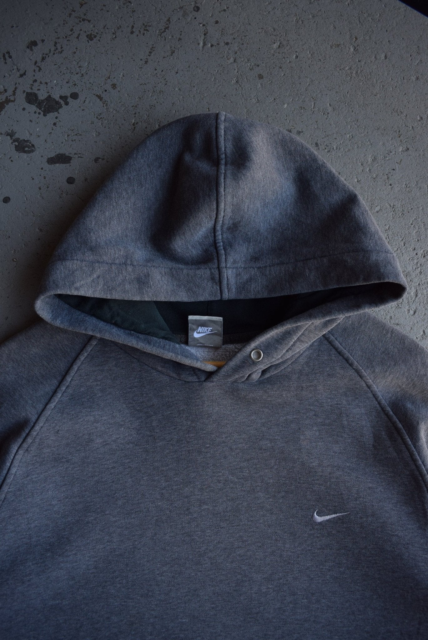 Vintage Nike Classic Logo Embroidered Hoodie (XL) - Retrospective Store