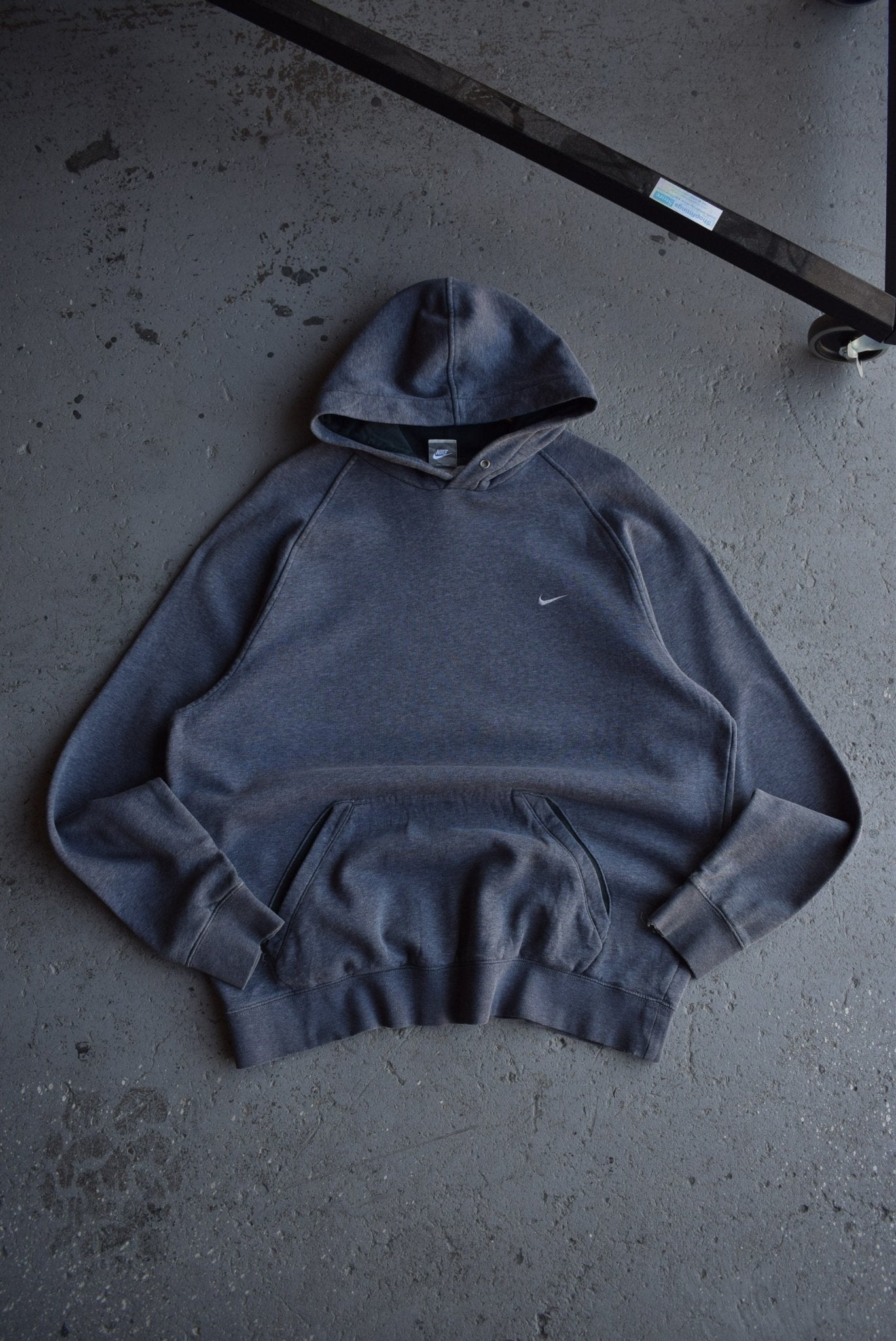 Vintage Nike Classic Logo Embroidered Hoodie (XL) - Retrospective Store