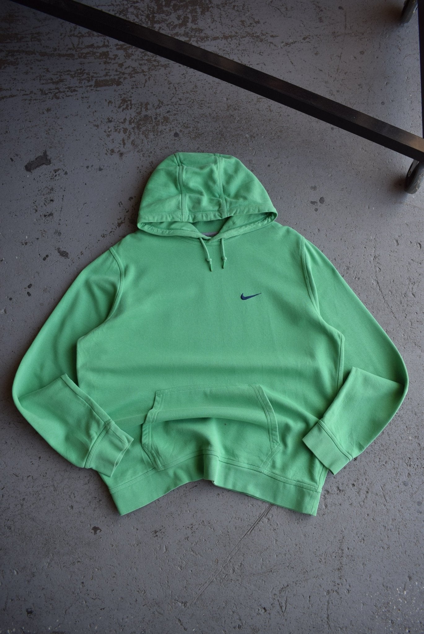 Vintage Nike Classic Logo Embroidered Hoodie (XL) - Retrospective Store