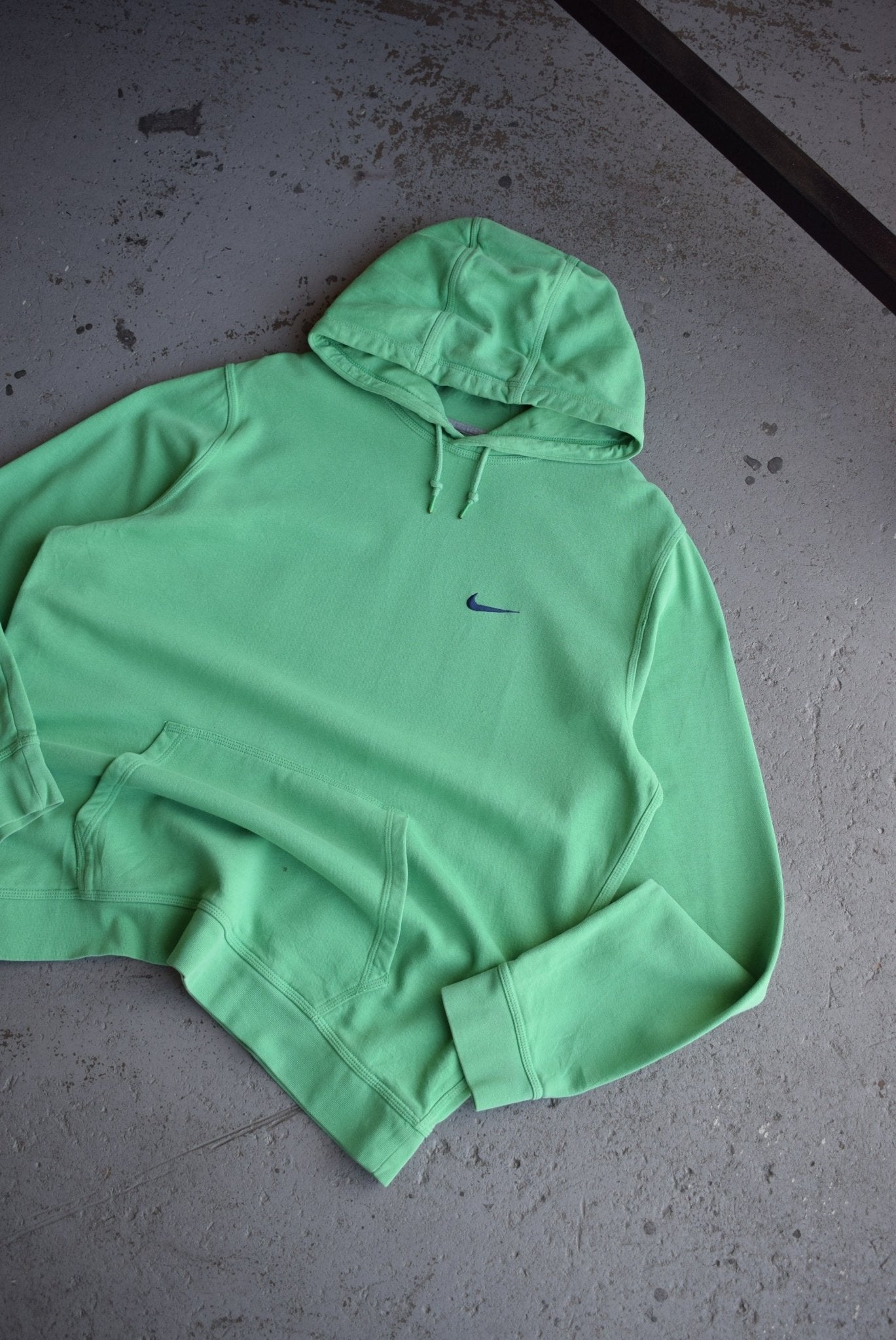 Vintage Nike Classic Logo Embroidered Hoodie (XL) - Retrospective Store