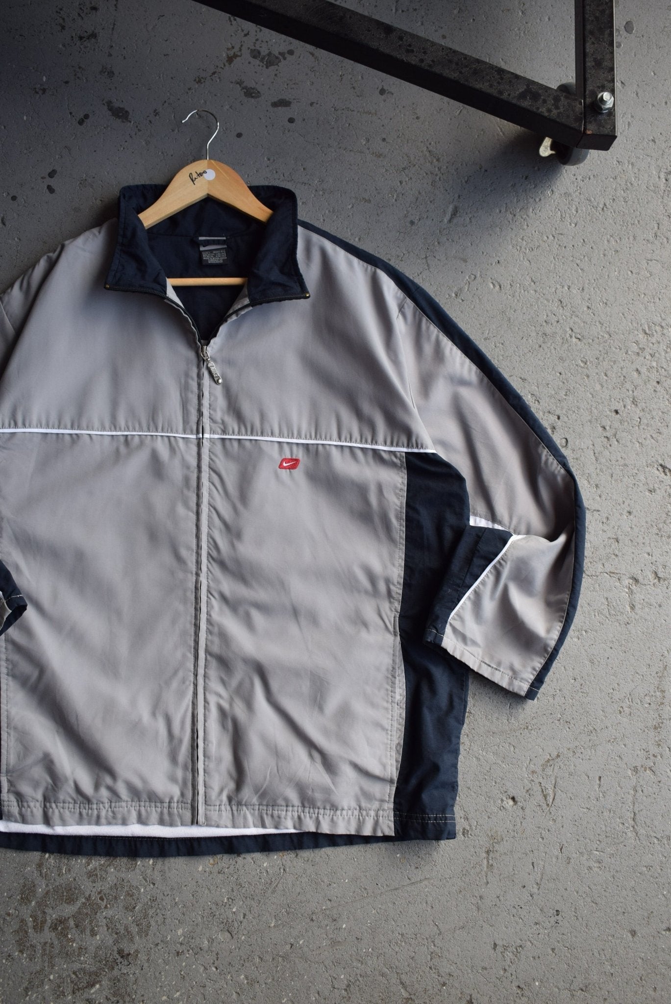 Vintage Nike Classic Logo Embroidered Jacket (L) - Retrospective Store