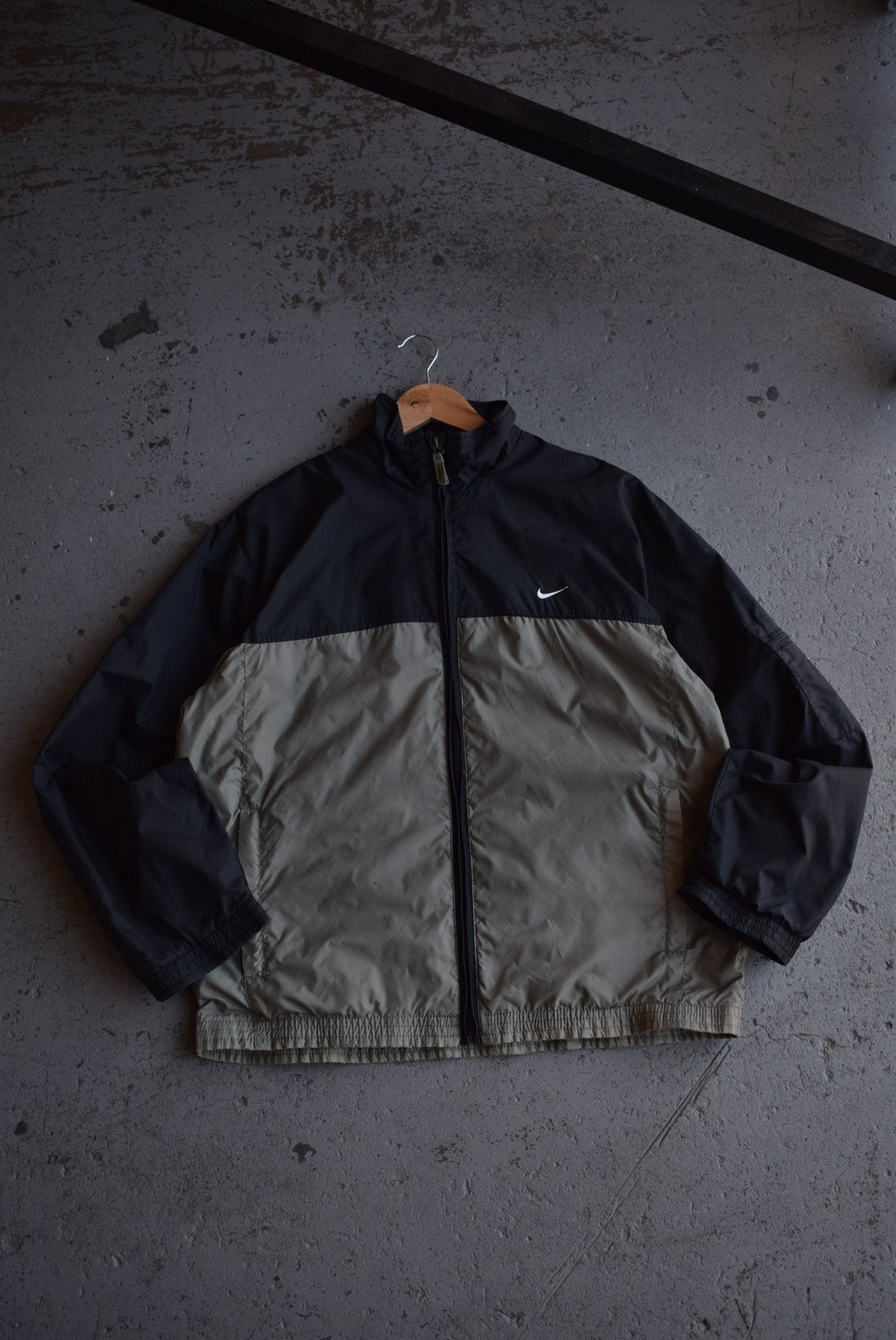 Vintage Nike Classic Logo Embroidered Jacket (M) - Retrospective Store
