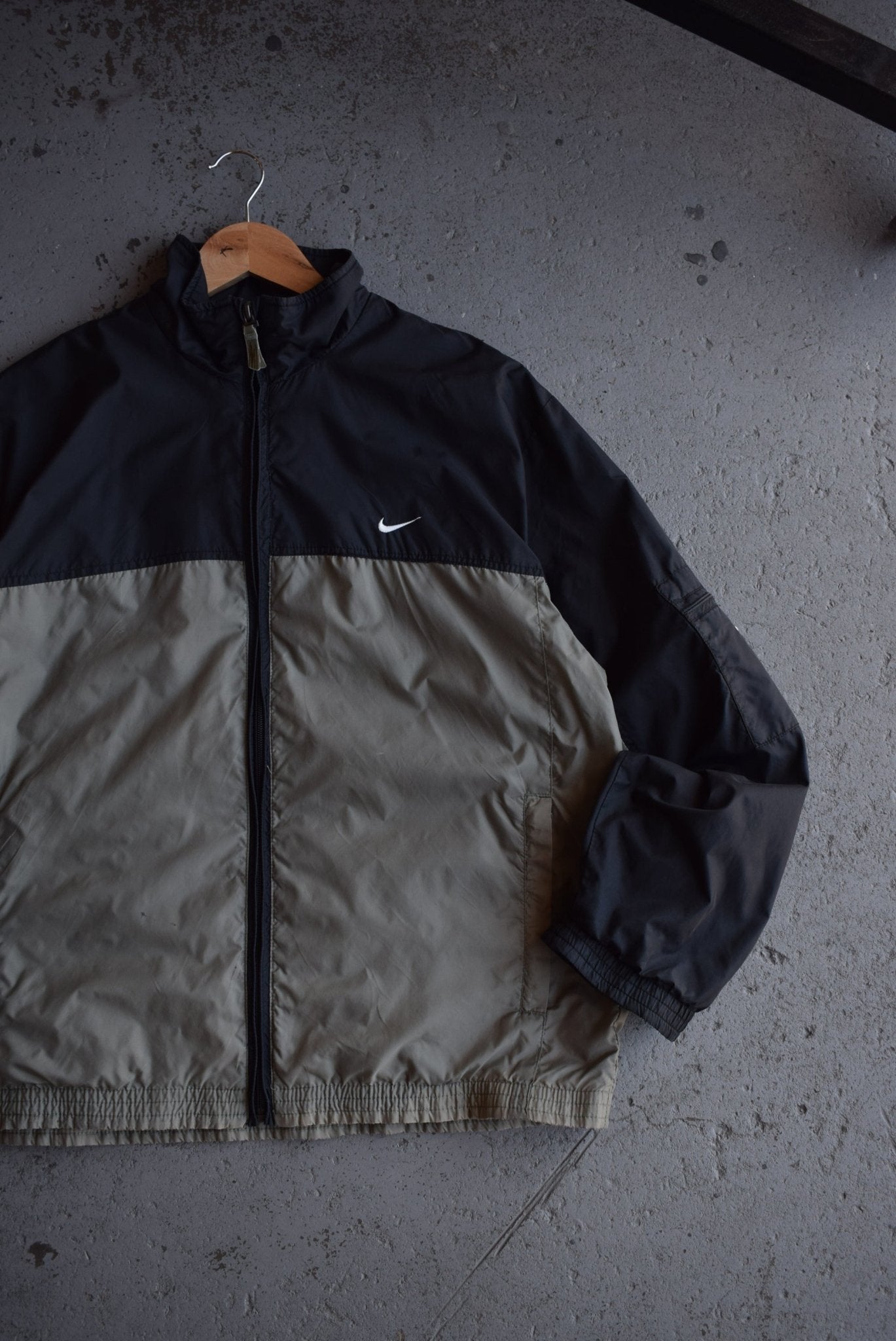 Vintage Nike Classic Logo Embroidered Jacket (M) - Retrospective Store