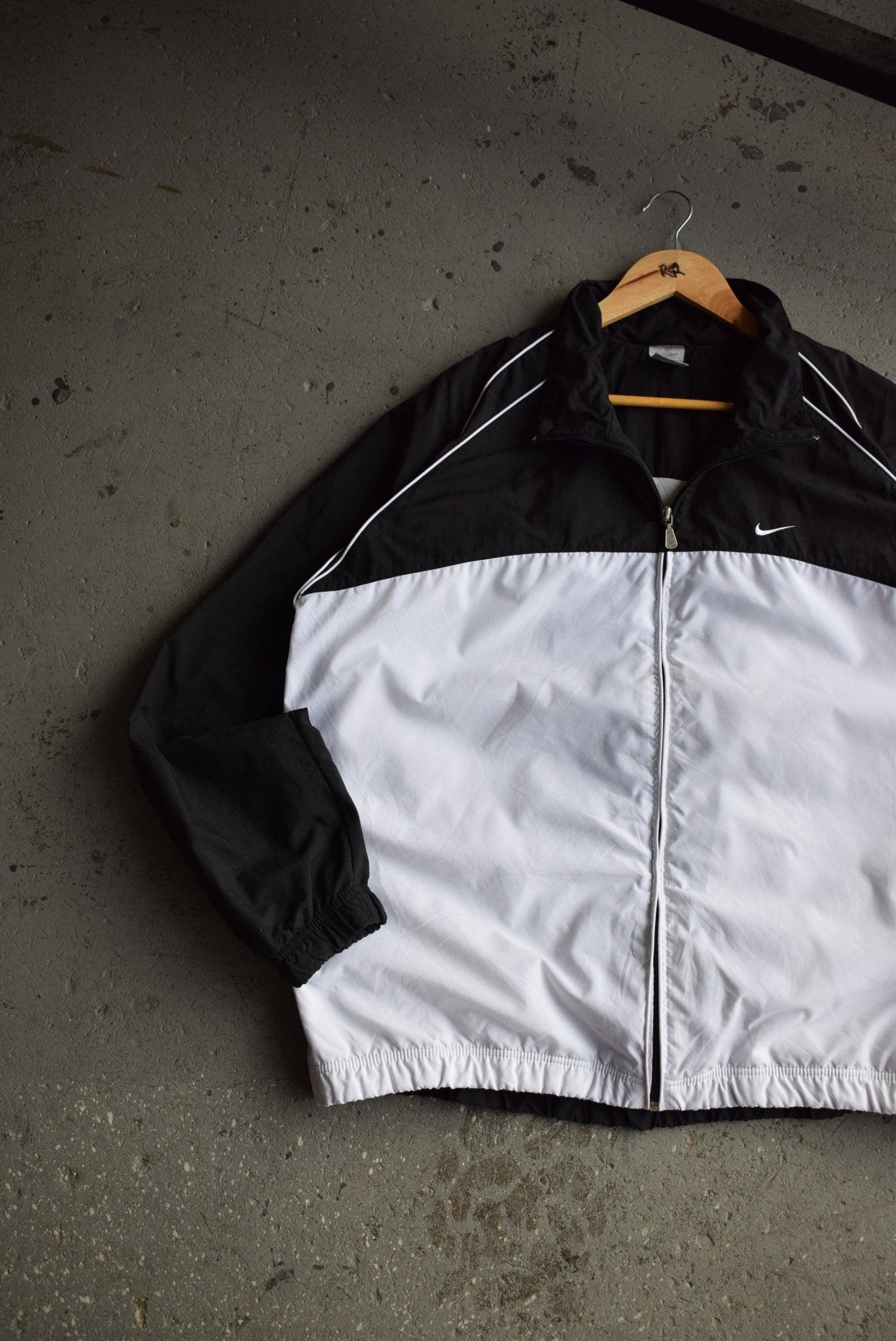 Vintage Nike Classic Logo Embroidered Jacket (XL) - Retrospective Store