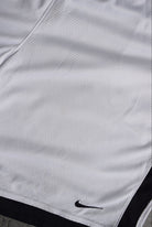 Vintage Nike Classic Logo Embroidered Shorts (L) - Retrospective Store