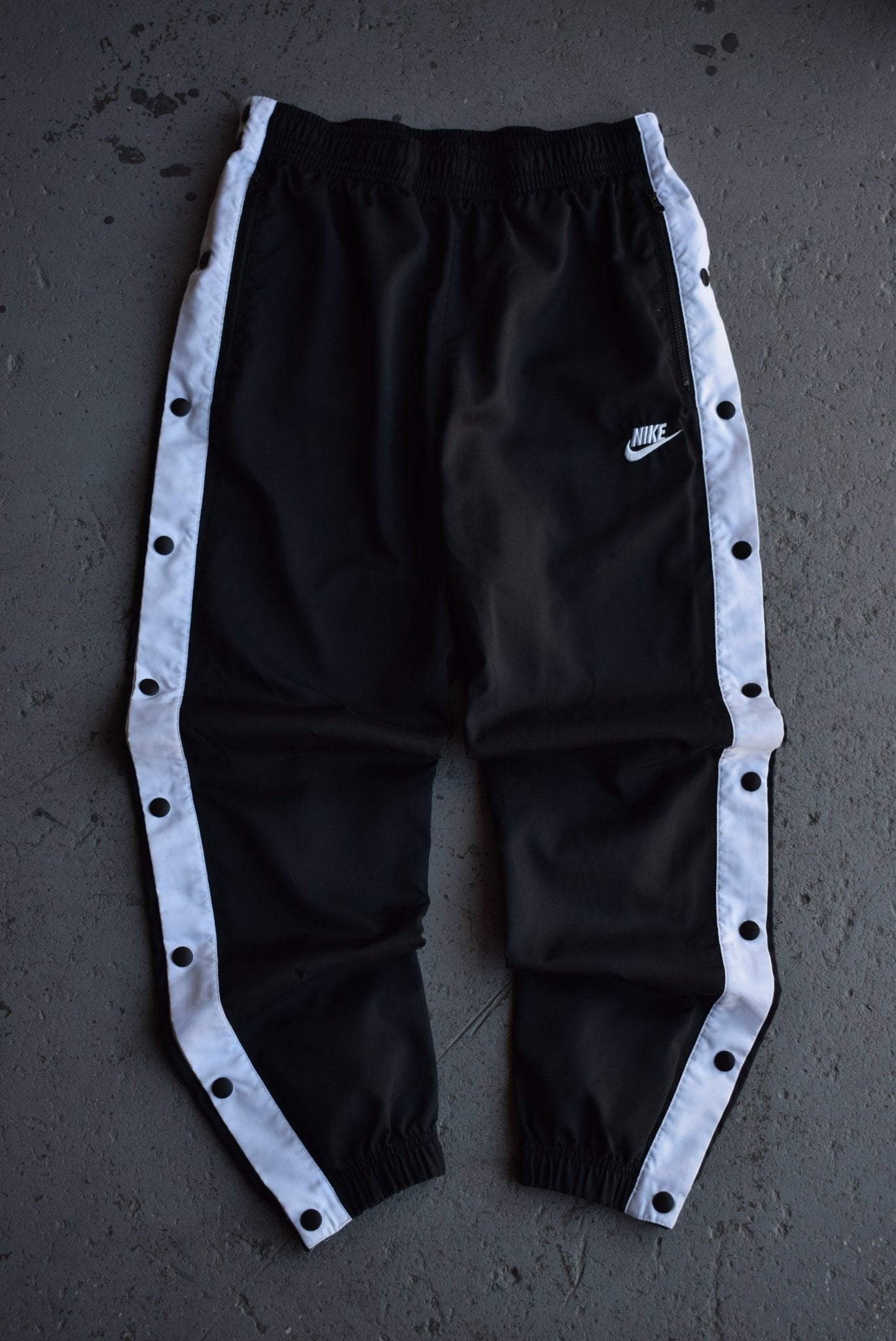Vintage Nike Classic Logo Embroidered Snap Track Pants (M) - Retrospective Store