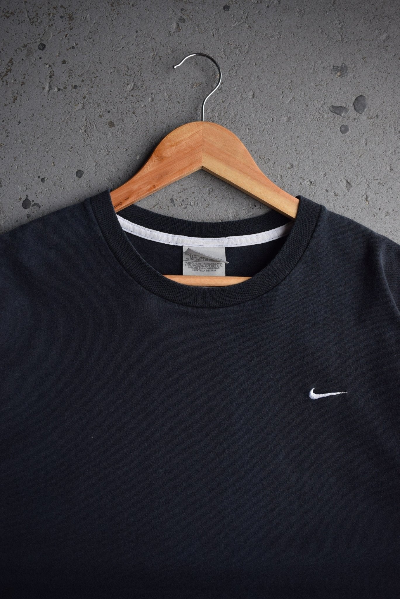 Vintage Nike Classic Logo Embroidered Tee (L) - Retrospective Store