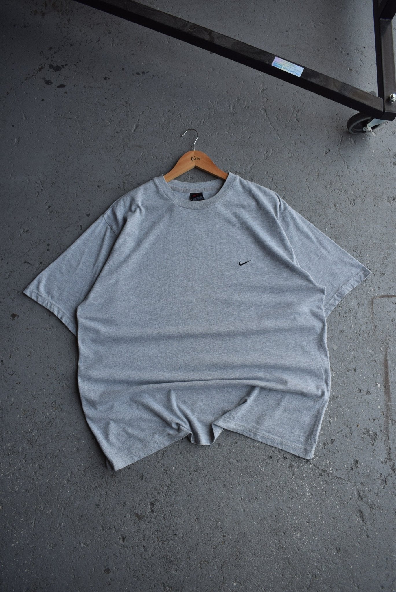 Vintage Nike Classic Logo Embroidered Tee (XL) - Retrospective Store