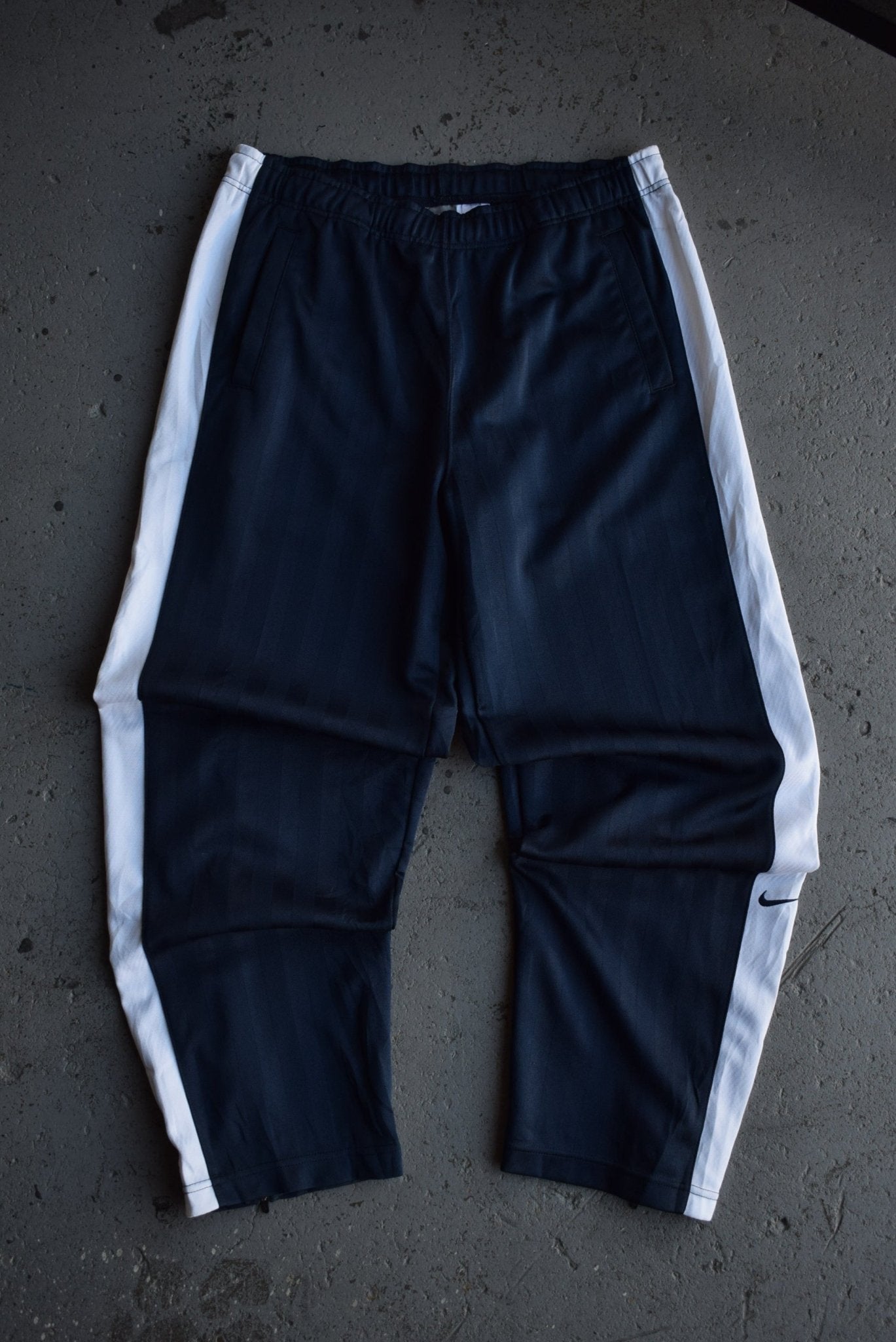 Vintage Nike Classic Logo Embroidered Track Pants (L) - Retrospective Store