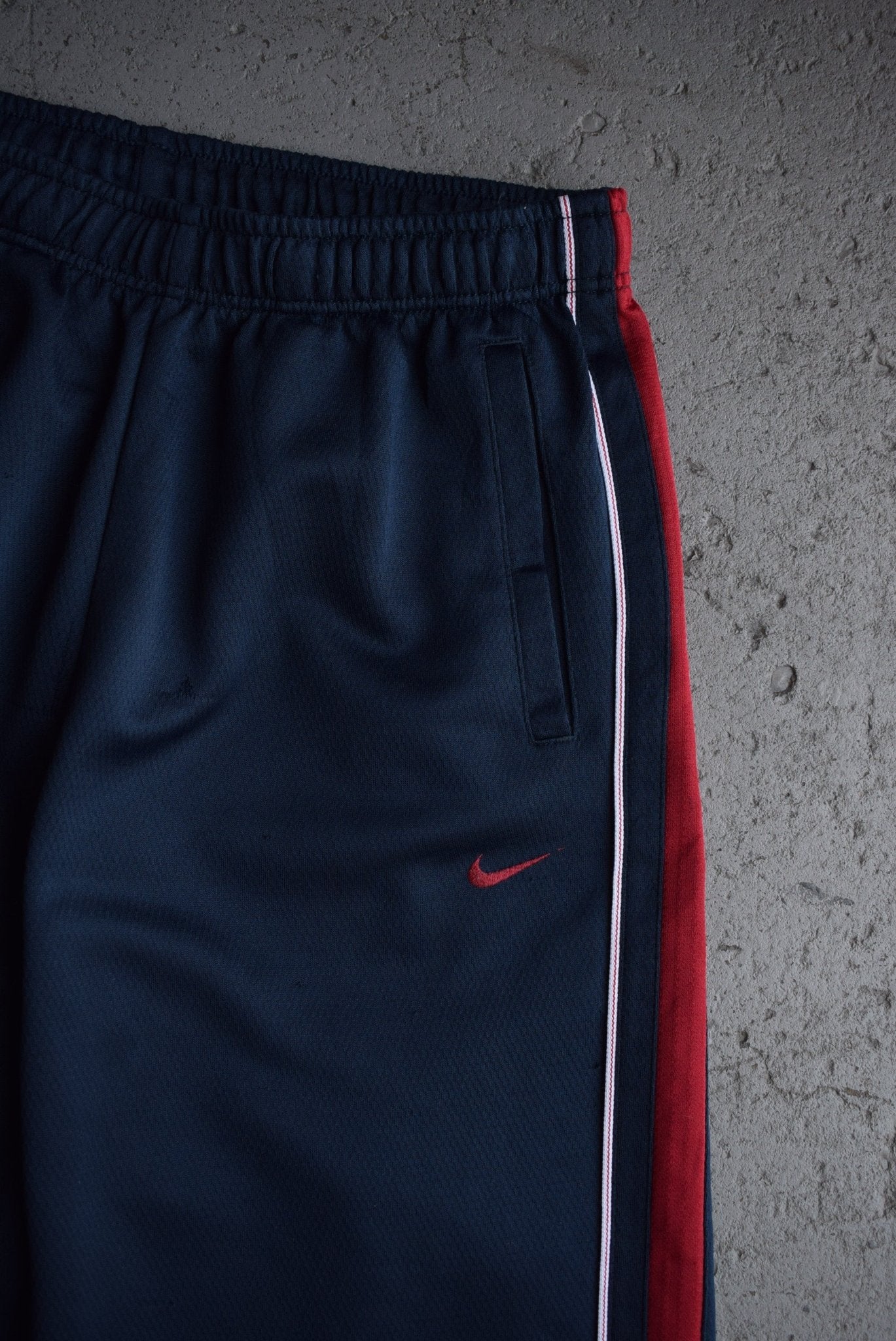 Vintage Nike Classic Logo Embroidered Track Pants (M) - Retrospective Store