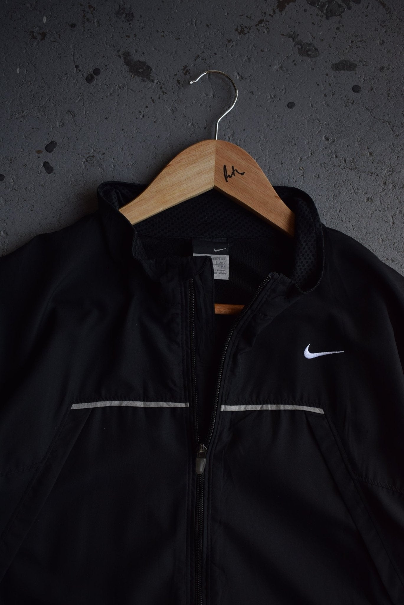 Vintage Nike Classic Logo Embroidered Windbreaker Jacket (L) - Retrospective Store